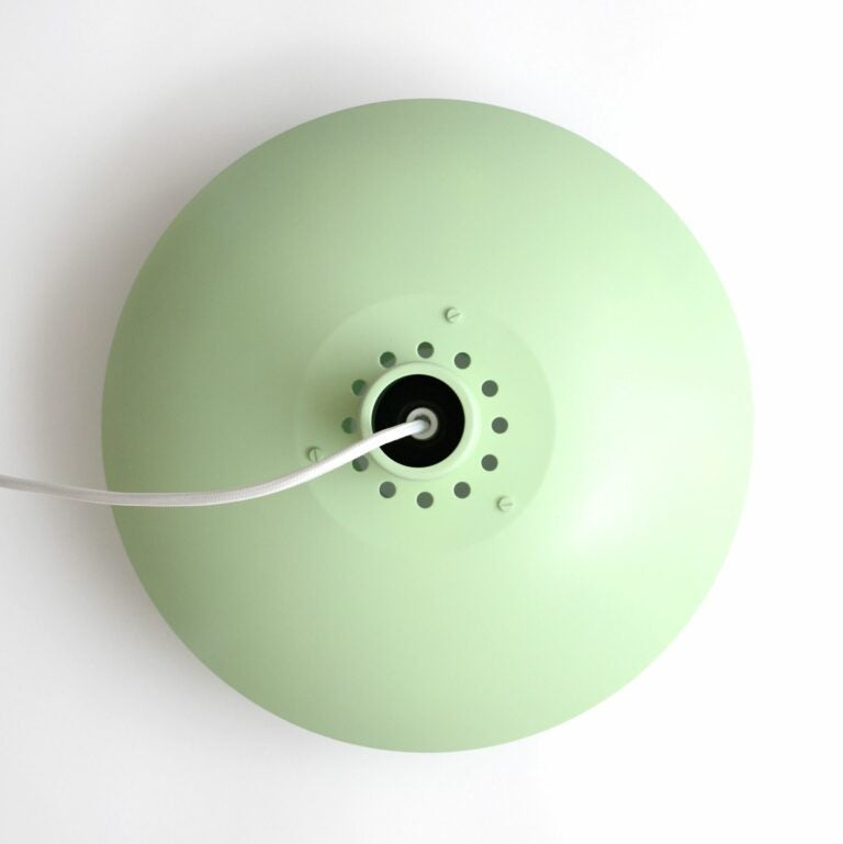Scandinavian_Form_Light_Pendant_Lamp_in_Pistachio_Green,_1970s