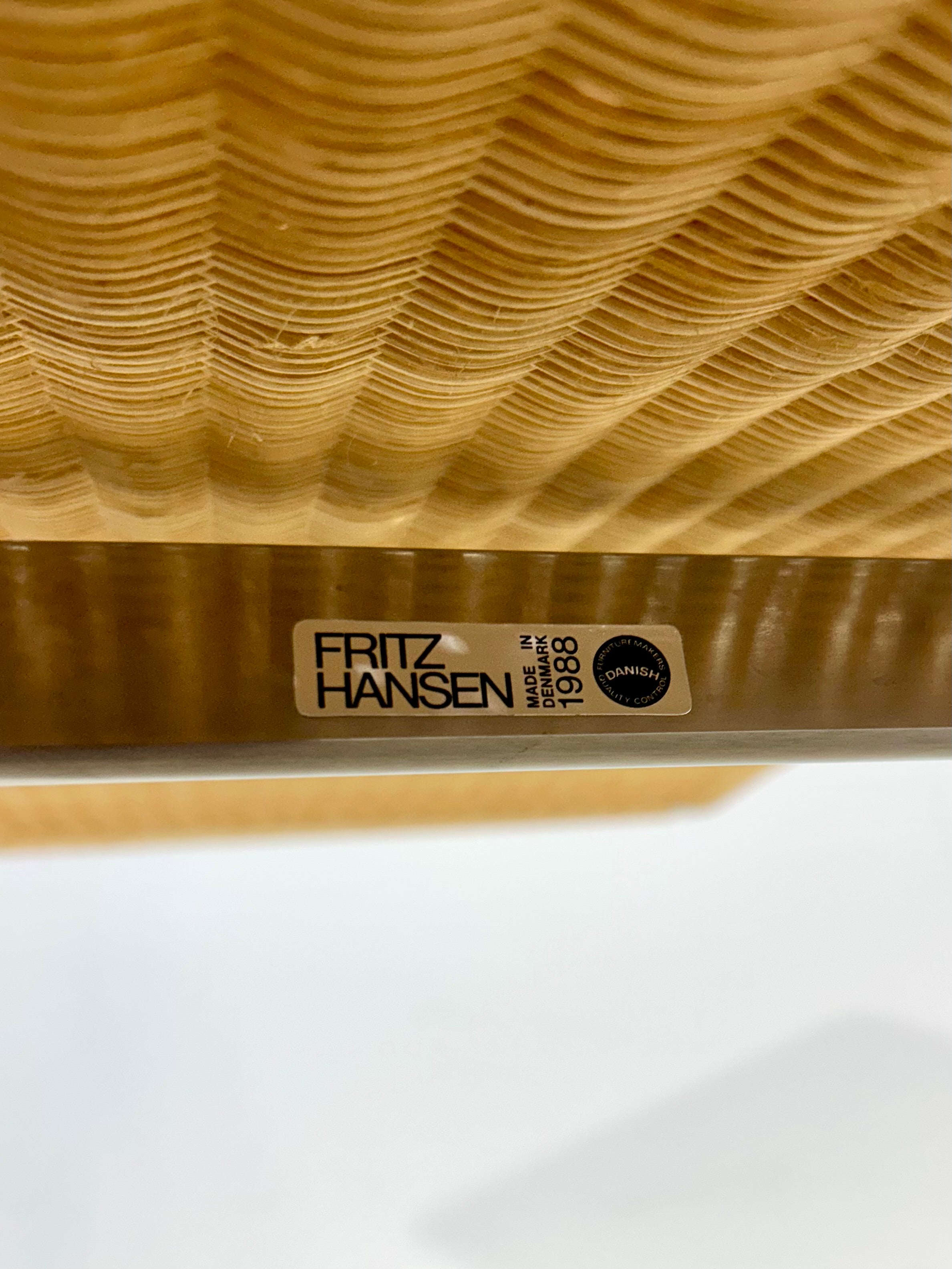 Poul_Kjærholm_PK24_Hammock_Chair_for_Fritz_Hansen,_Denmark,_1988