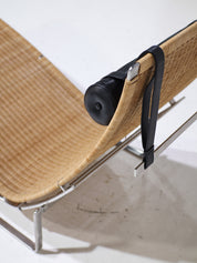 Poul_Kjærholm_PK24_Hammock_Chair_for_Fritz_Hansen,_Denmark,_1988