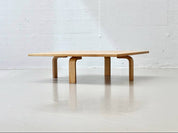 PK66_coffee_table_by_Poul_Kjærholm_for_E._Kold_Christensen,_1972