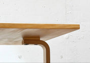 PK66_coffee_table_by_Poul_Kjærholm_for_E._Kold_Christensen,_1972