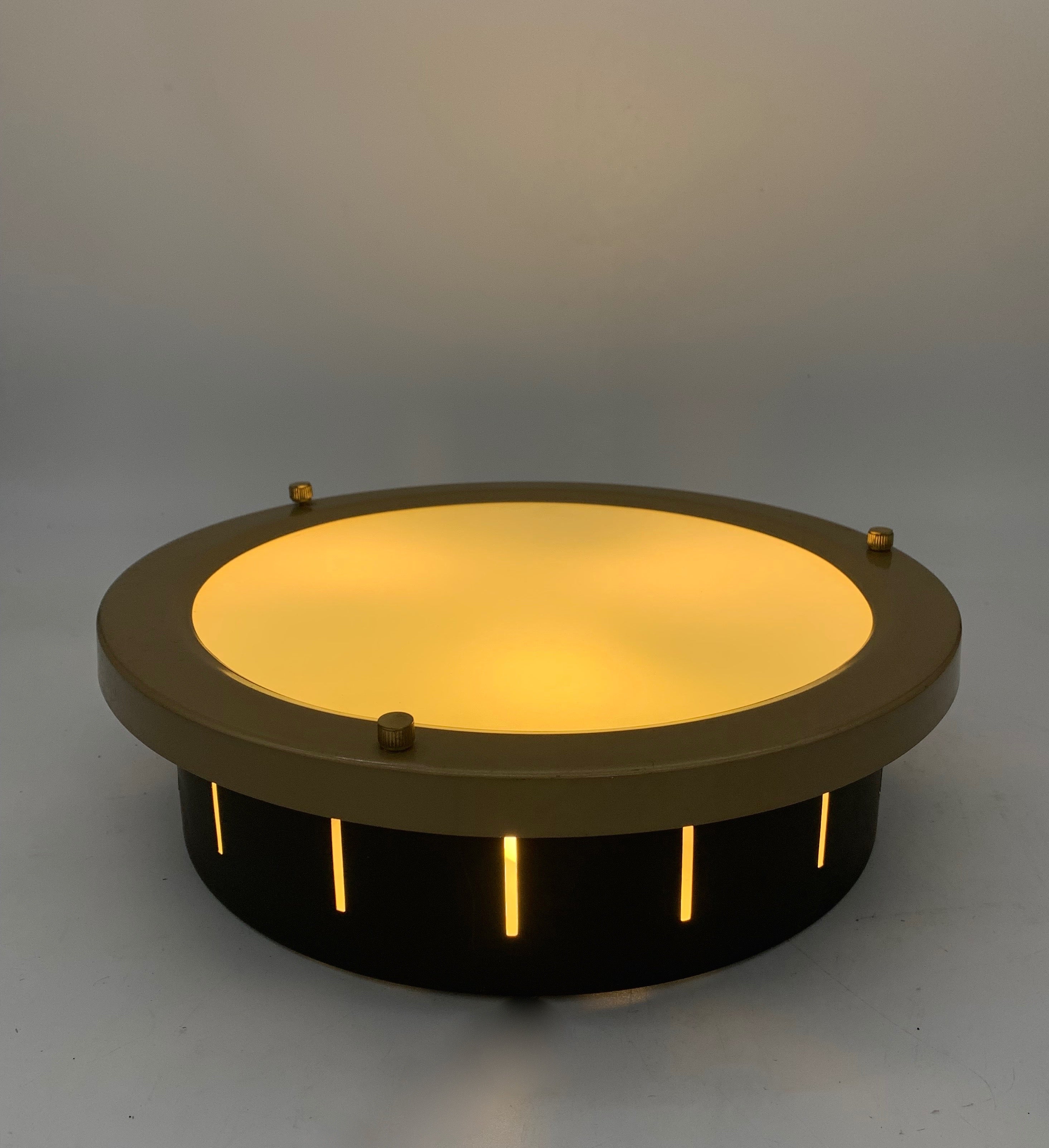 Attributed_to_Stilnovo_Circular_Ceiling_or_Wall_Lamp_in_Brass_and_Opaline_Glass,_Italy