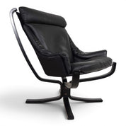 Viking_Lounge_Chair_by_Poltrona_Frau,_Black_Leather_Armchair_by_Sigurd_Ressell,_1990s