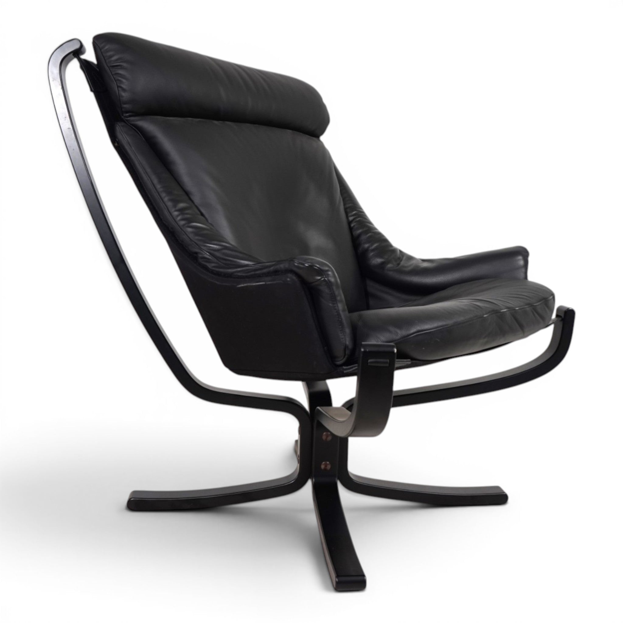 Viking_Lounge_Chair_by_Poltrona_Frau,_Black_Leather_Armchair_by_Sigurd_Ressell,_1990s