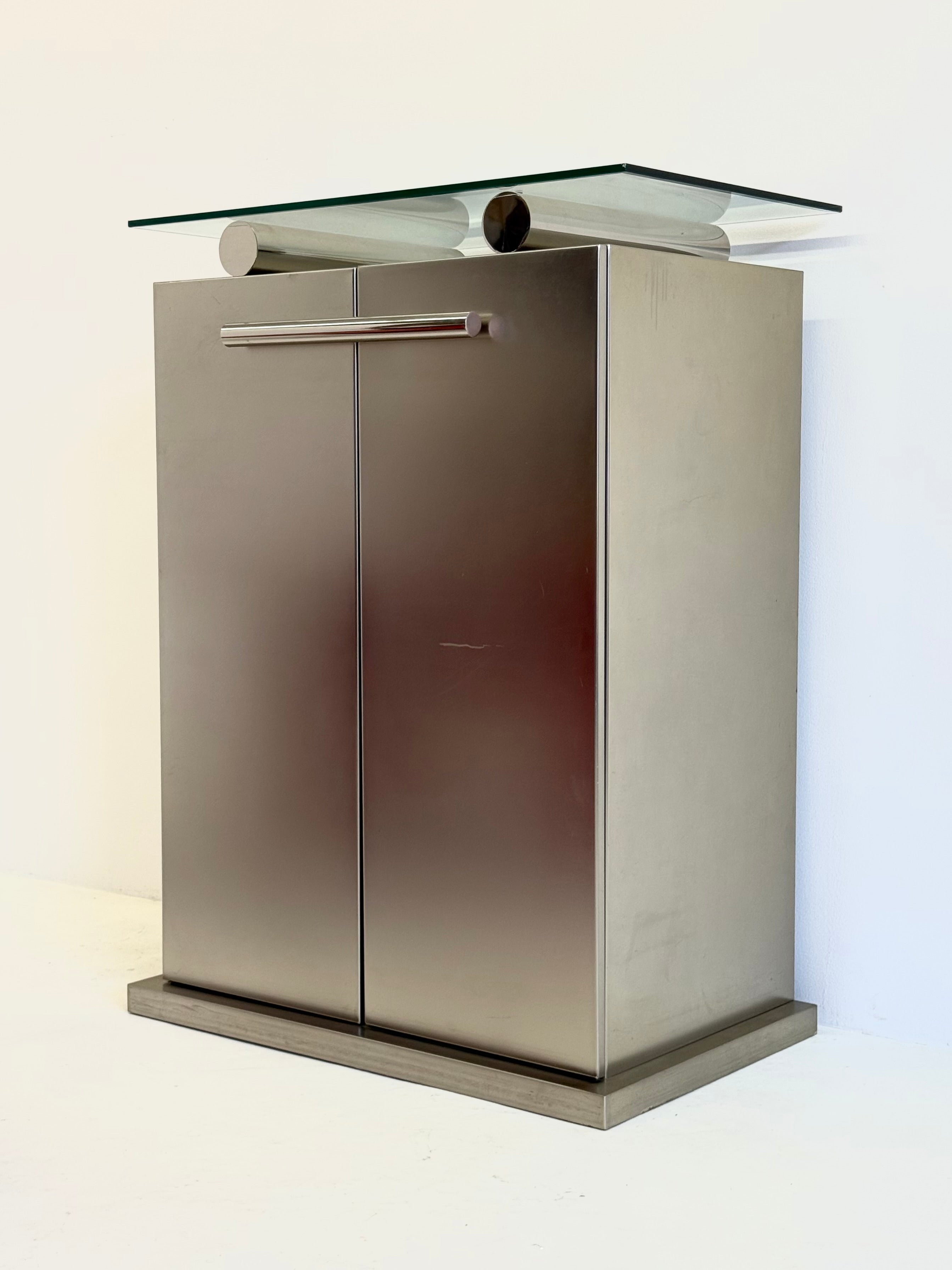 Belgochrom_Aluminium_and_Chrome_Bar_Cabinet,_1980s