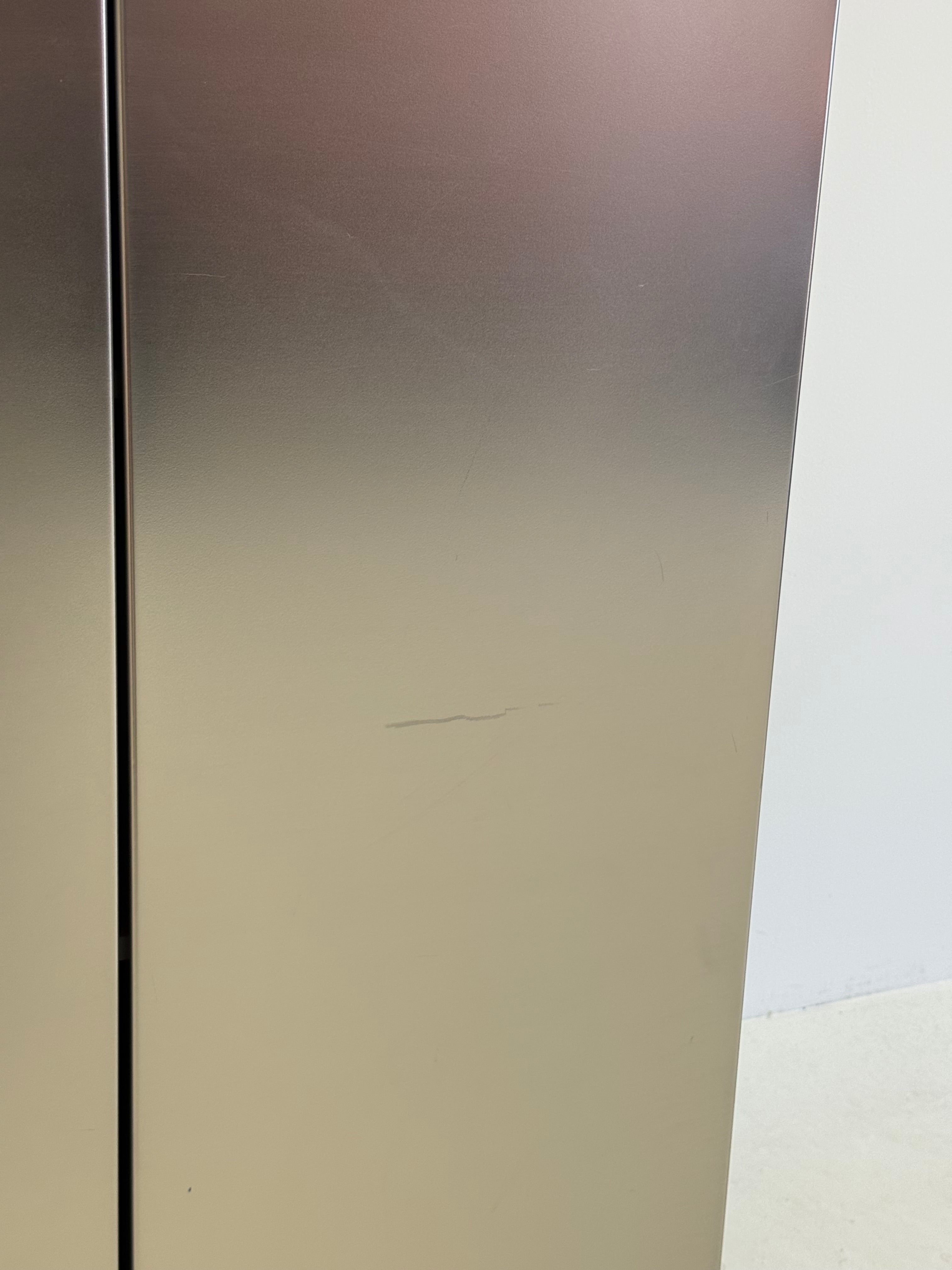 Belgochrom_Aluminium_and_Chrome_Bar_Cabinet,_1980s