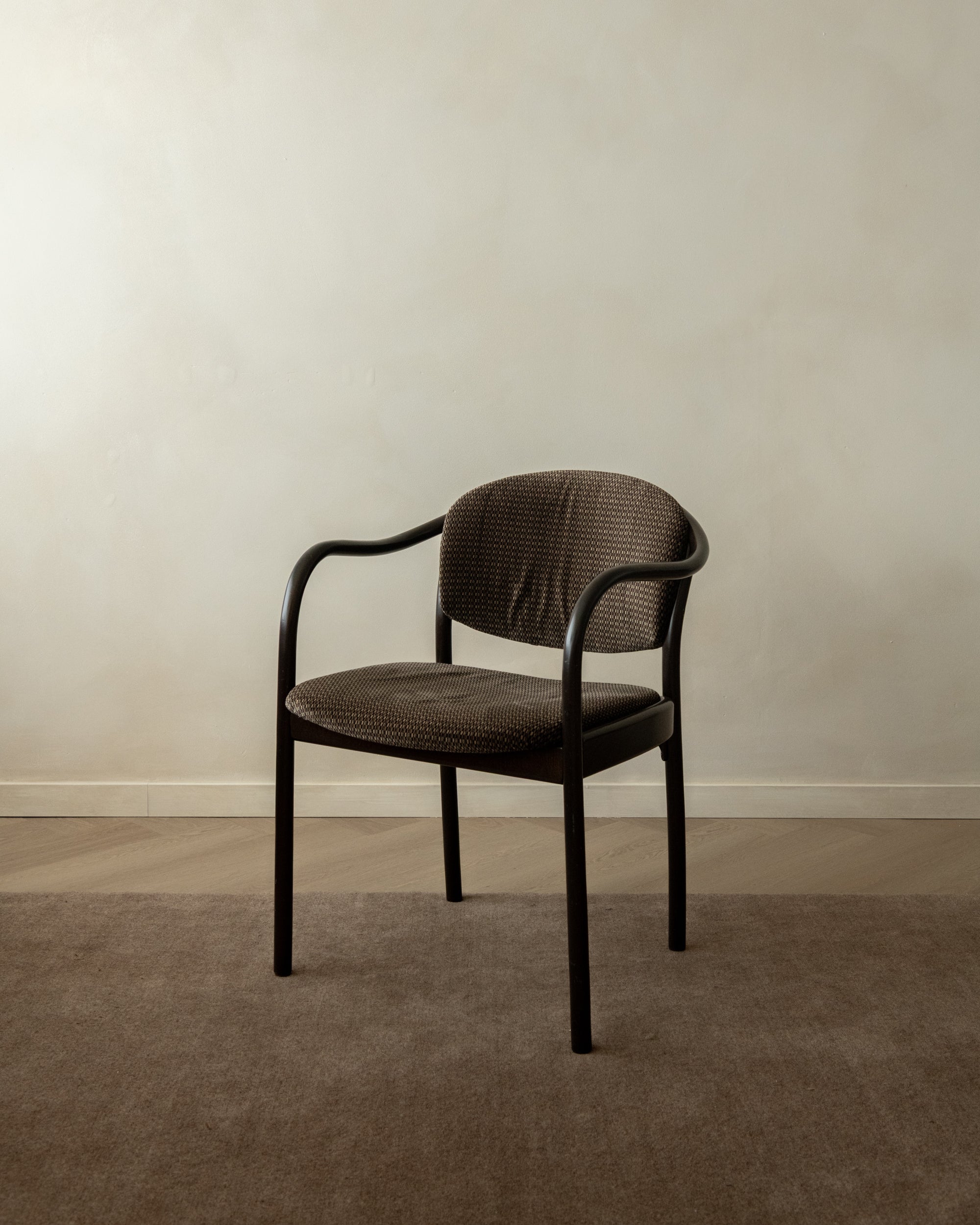 Set_of_4_Thonet_235_F_Bentwood_Dining_Armchairs_by_Hartmut_Lohmeyer,_Germany,_1980s