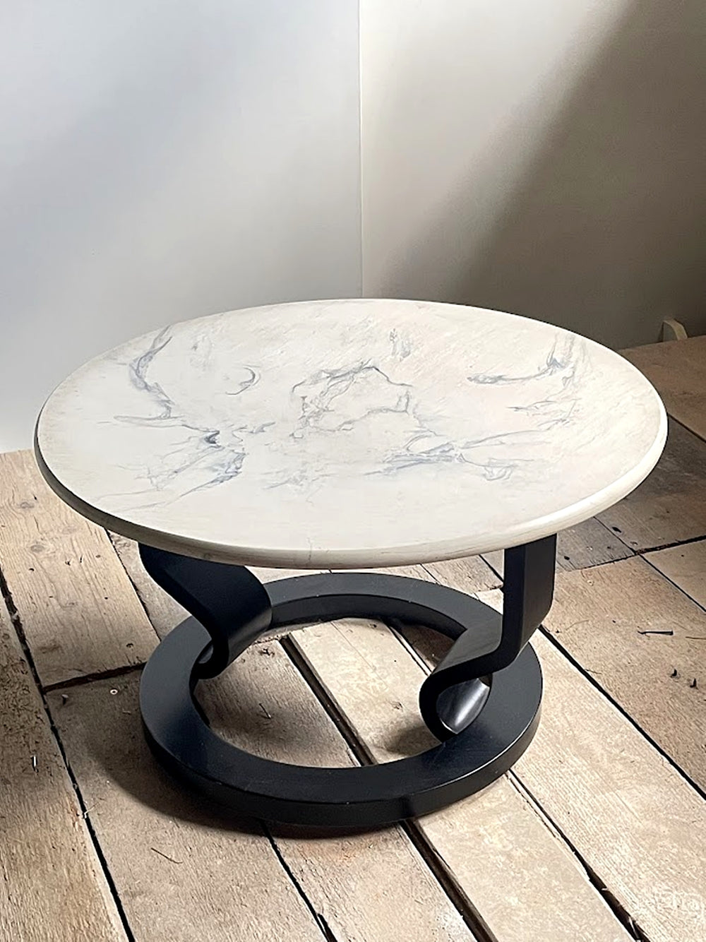 Swedish_Postmodern_Coffee_Table_with_Black_Bent_Plywood_Base_and_Round_Marmorino_Top,_1980s
