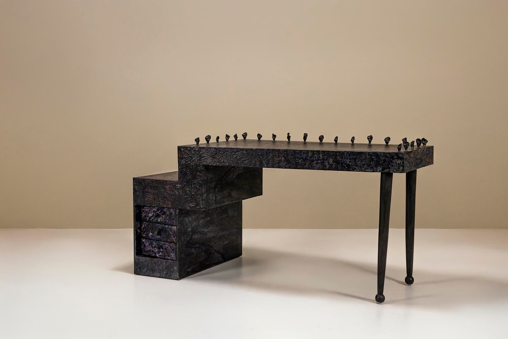 Postmodern_Writing_Desk_by_Bohuslav_Horak_for_Anthologie_Quartett,_1993