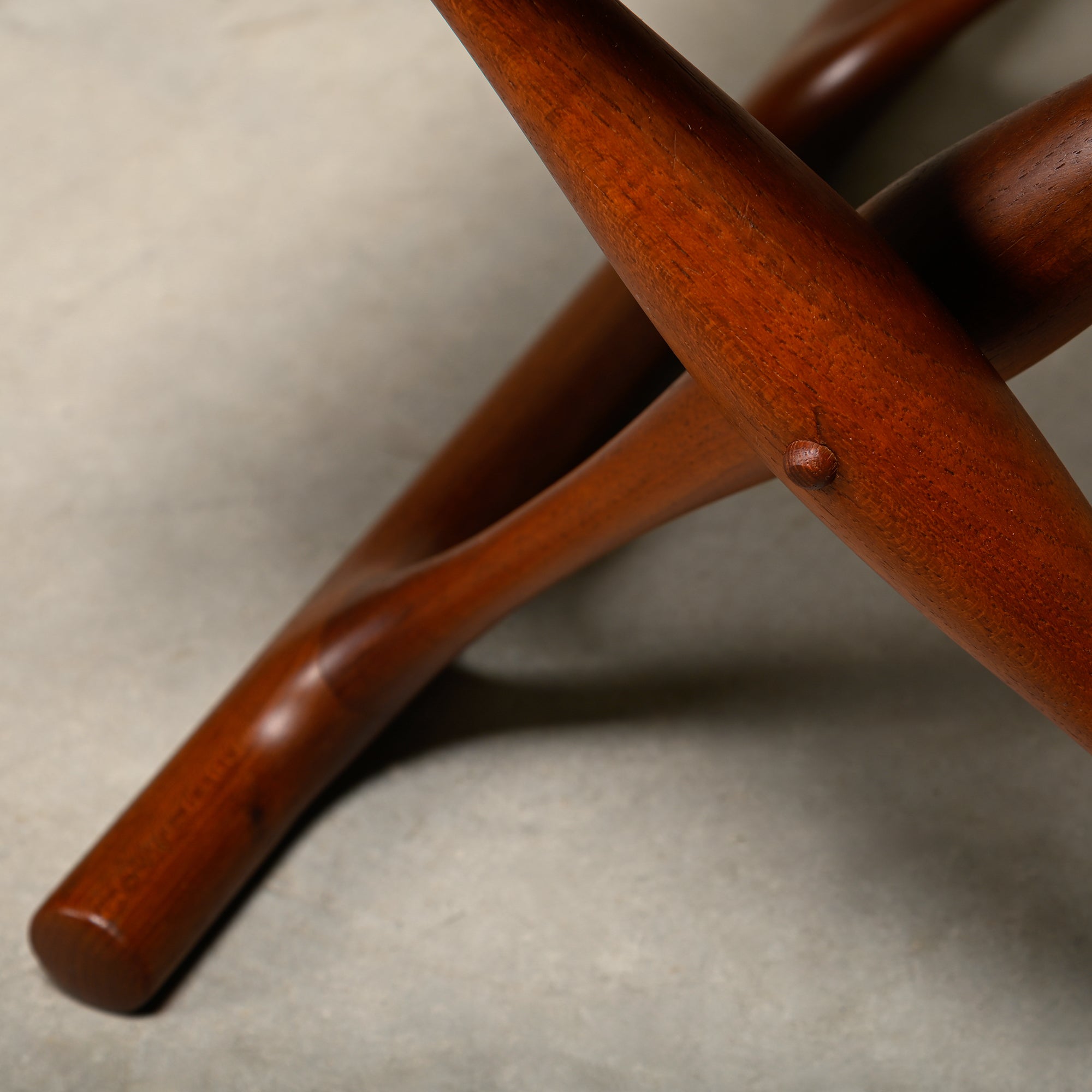 PH-43_Guldhøj_Stool_by_Poul_Hundevad,_Teak_&_Leather,_Denmark_1960s