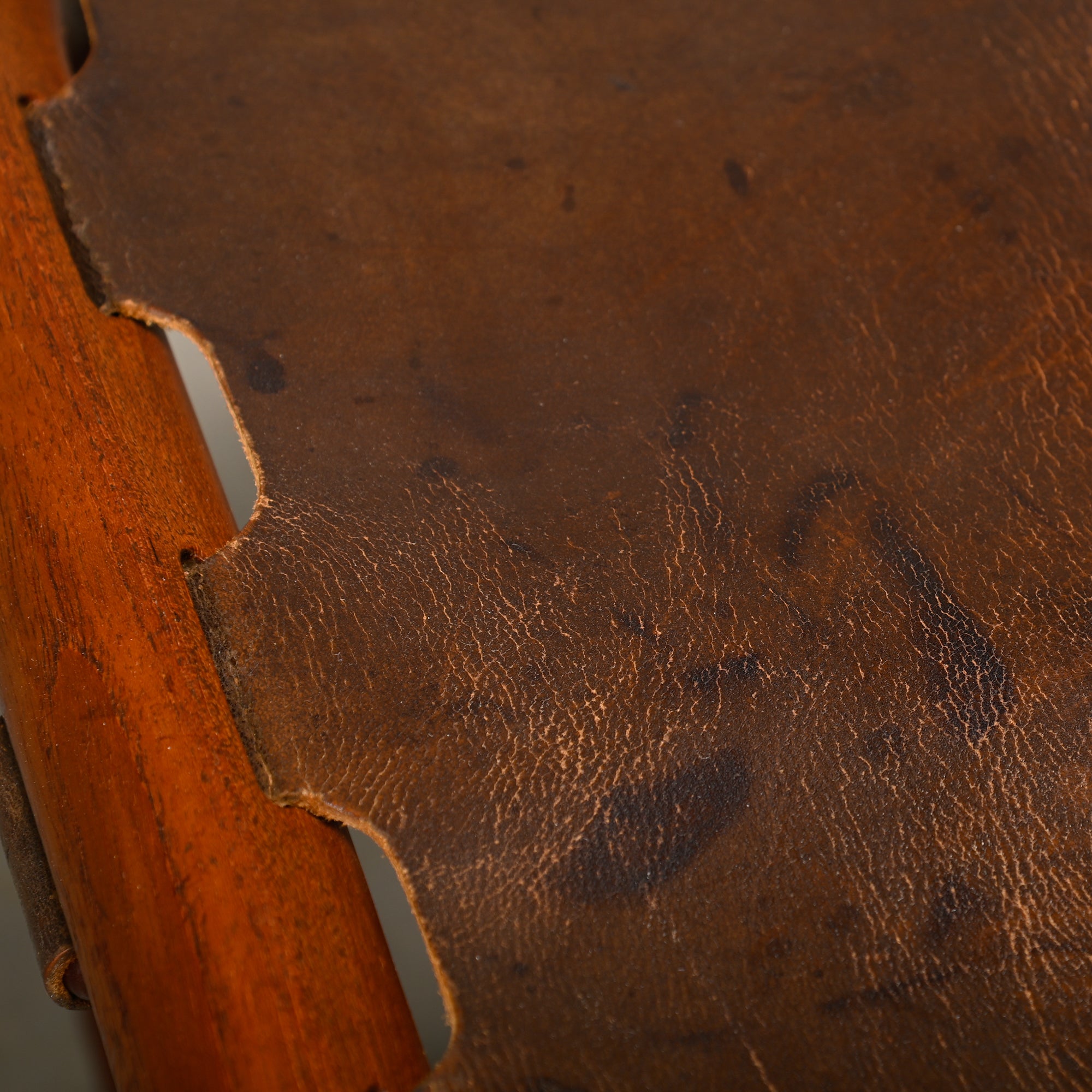 PH-43_Guldhøj_Stool_by_Poul_Hundevad,_Teak_&_Leather,_Denmark_1960s