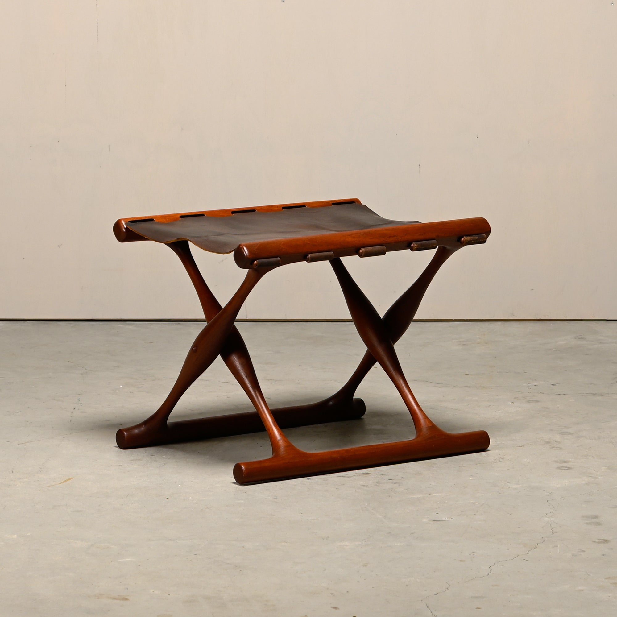 PH-43_Guldhøj_Stool_by_Poul_Hundevad,_Teak_&_Leather,_Denmark_1960s