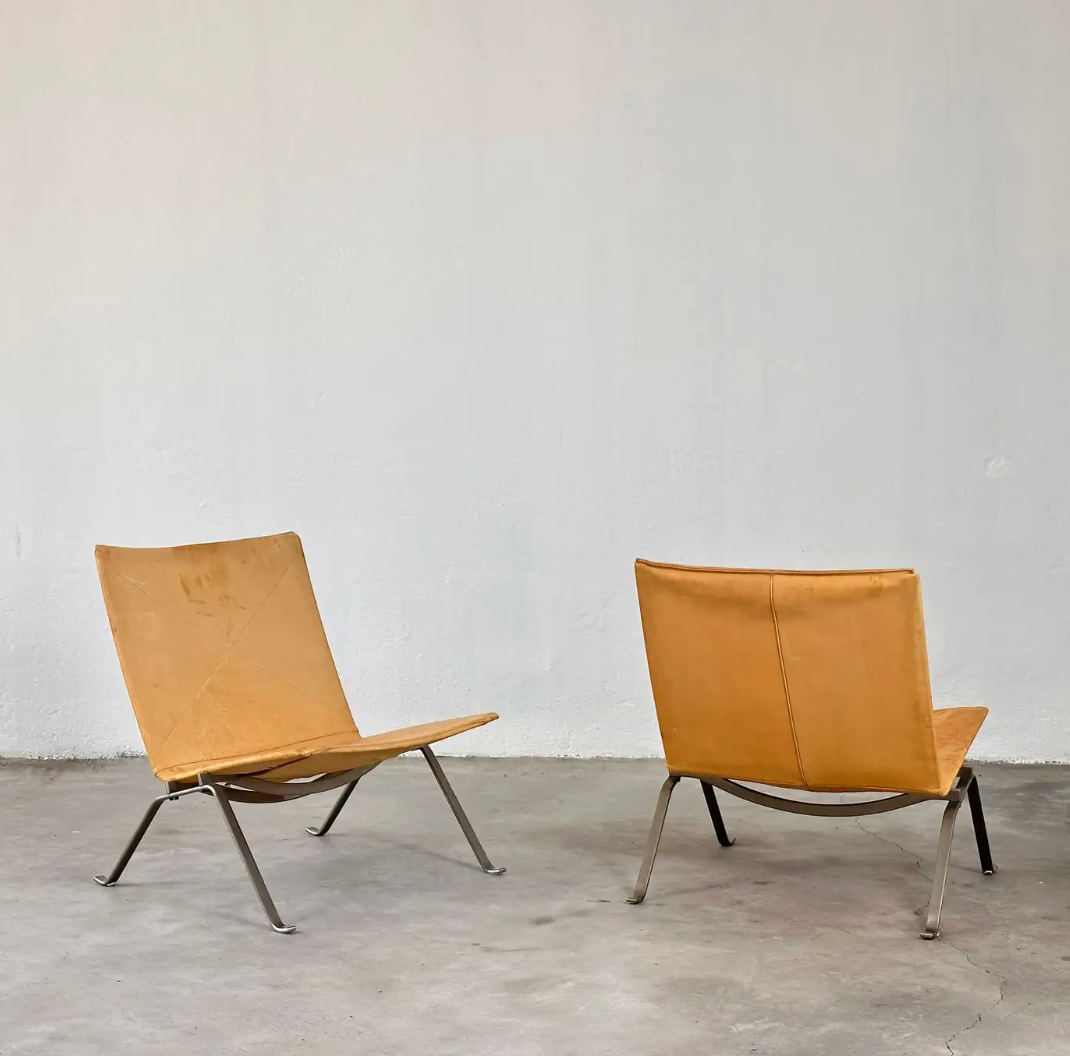 Poul_Kjaerholm_PK22_Lounge_Chairs_for_Fritz_Hansen_in_Cognac_Leather,_1956