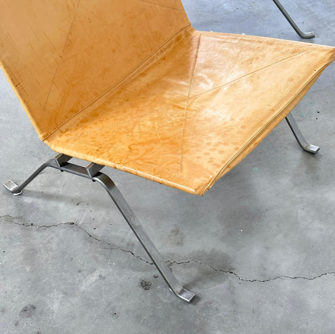 Poul_Kjaerholm_PK22_Lounge_Chairs_for_Fritz_Hansen_in_Cognac_Leather,_1956
