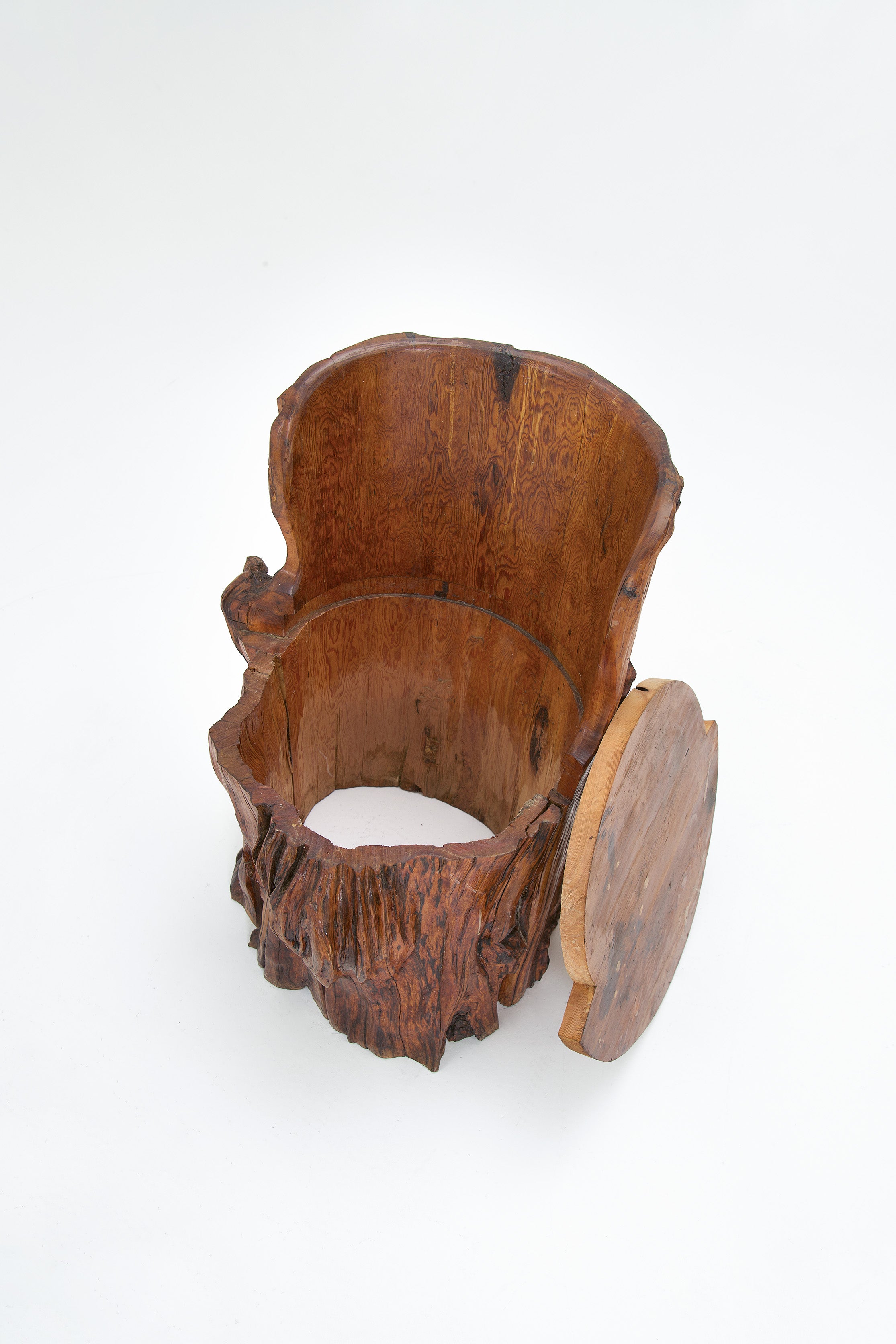 Primitive_Stump_Chair