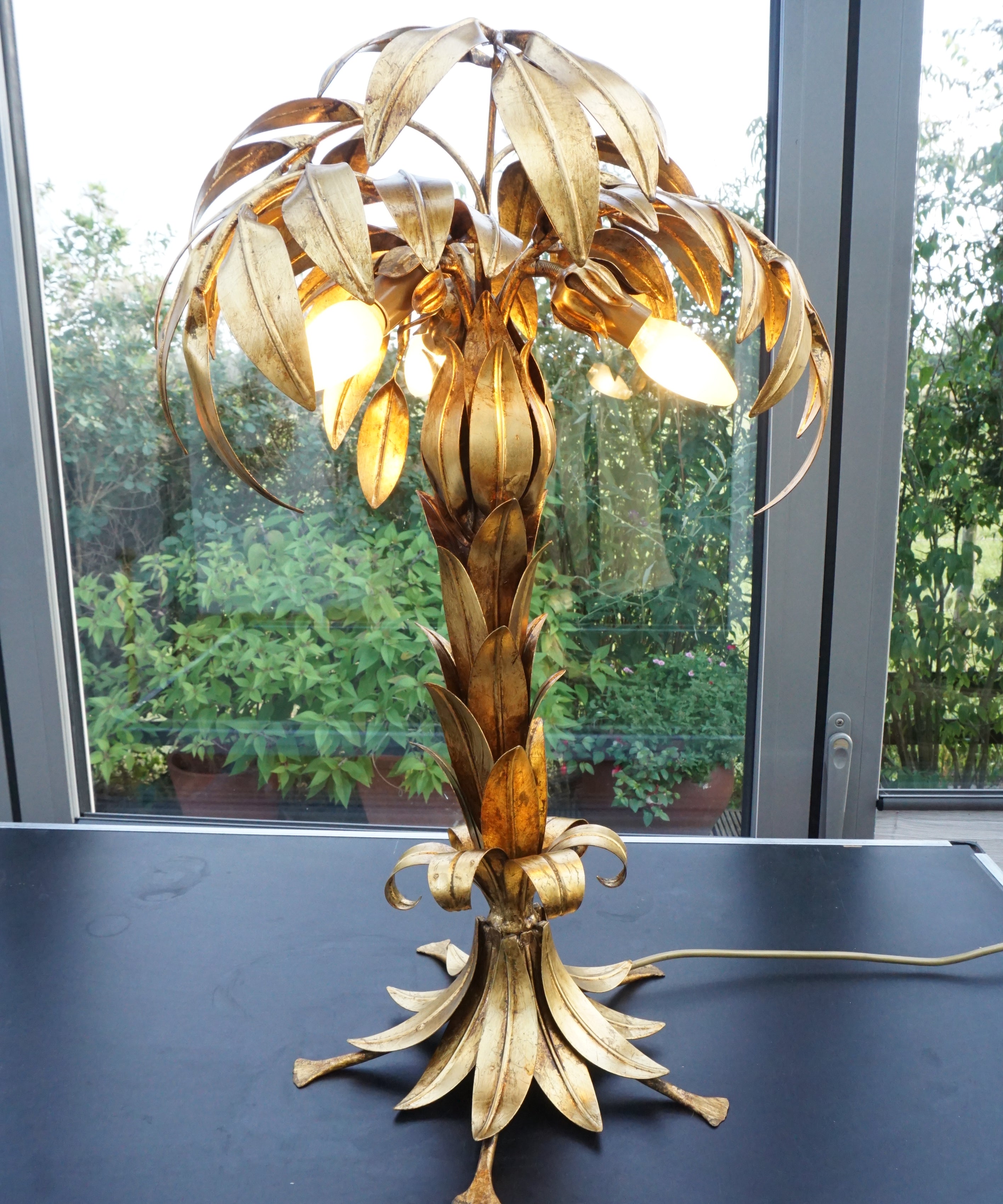 Produkte_Hollywood_Regency_Palmtree_Table_Lamp_by_Hans_Kögl,_1980s