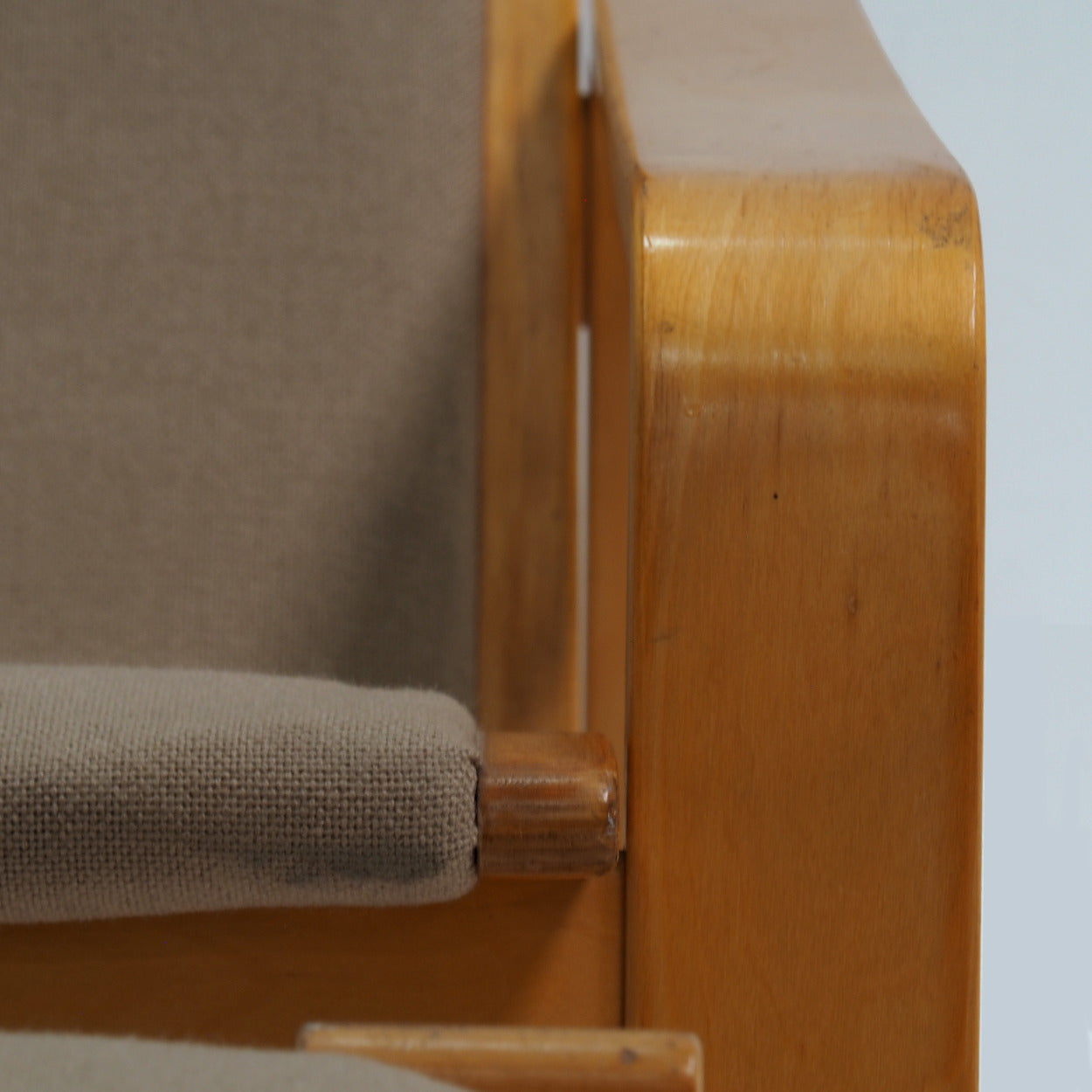 Set_of_Ilmari_Lappalainen_Lounge_Chair_with_Ottoman,_Finland_1963_(1980s_Production)