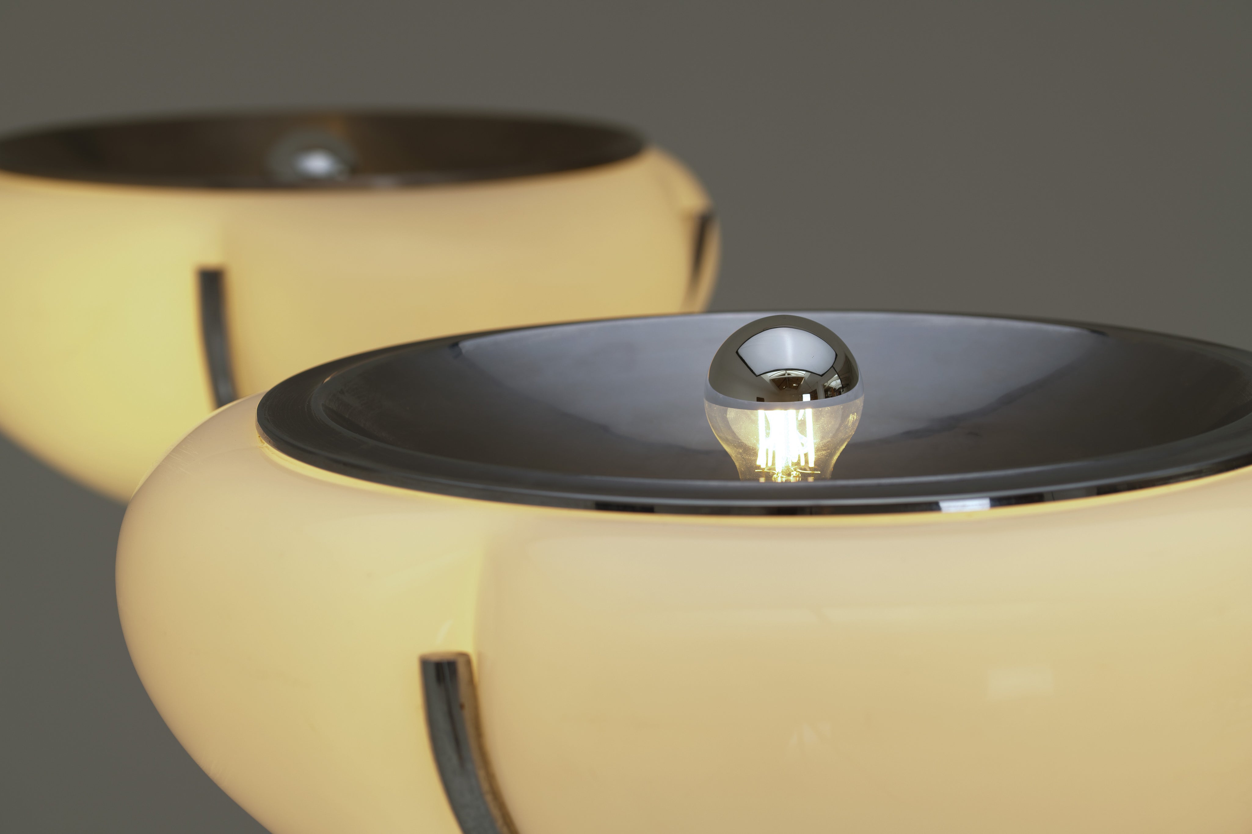 Quadrifoglio_Floor_Lamp_by_Studio_6G_for_Harvey_Guzzini,_Italian_Space_Age_Lighting,_1970s
