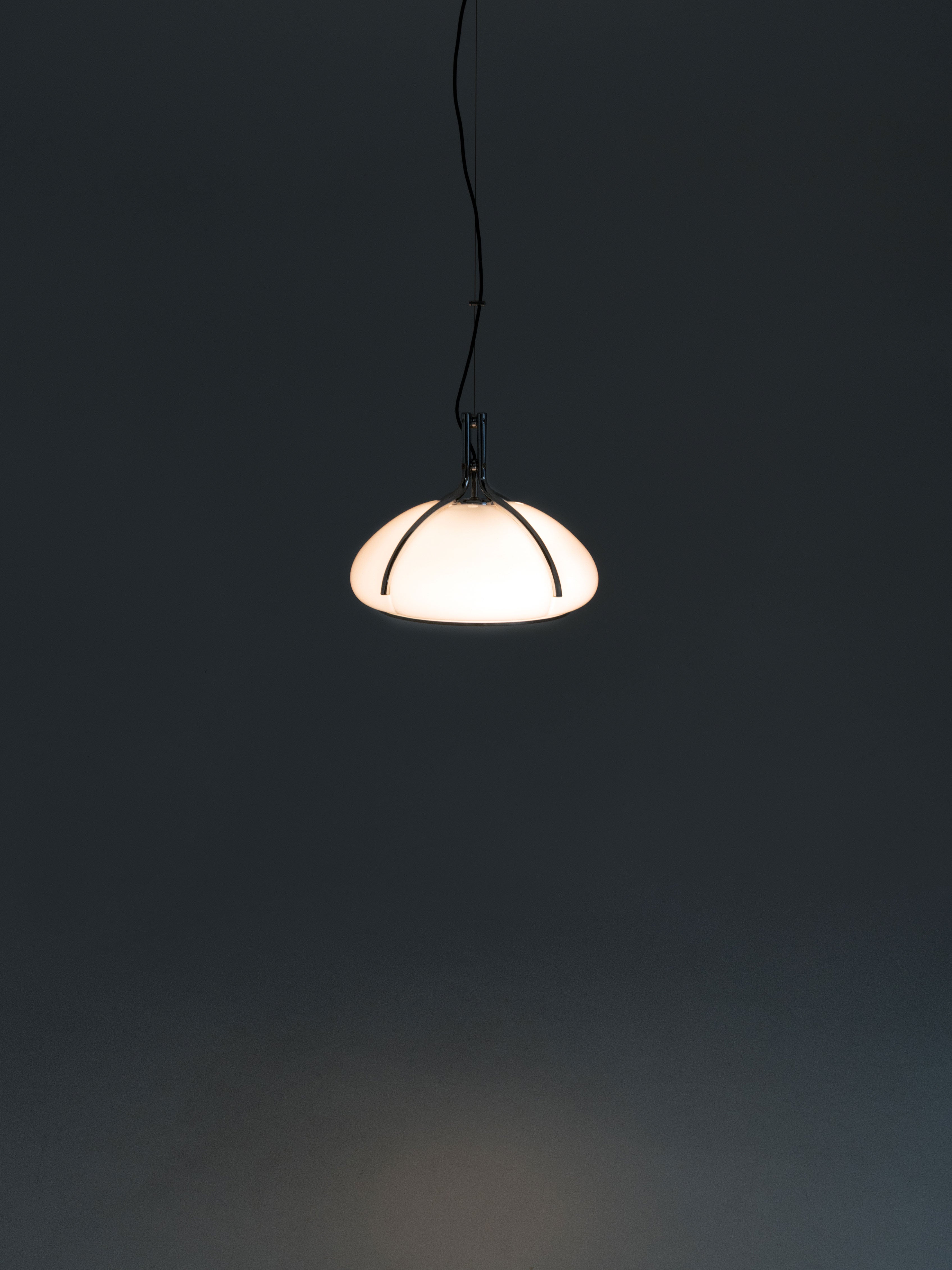 Quadrifoglio_Pendant_Lamp_Acrylic_Chrome_1970s_Italy