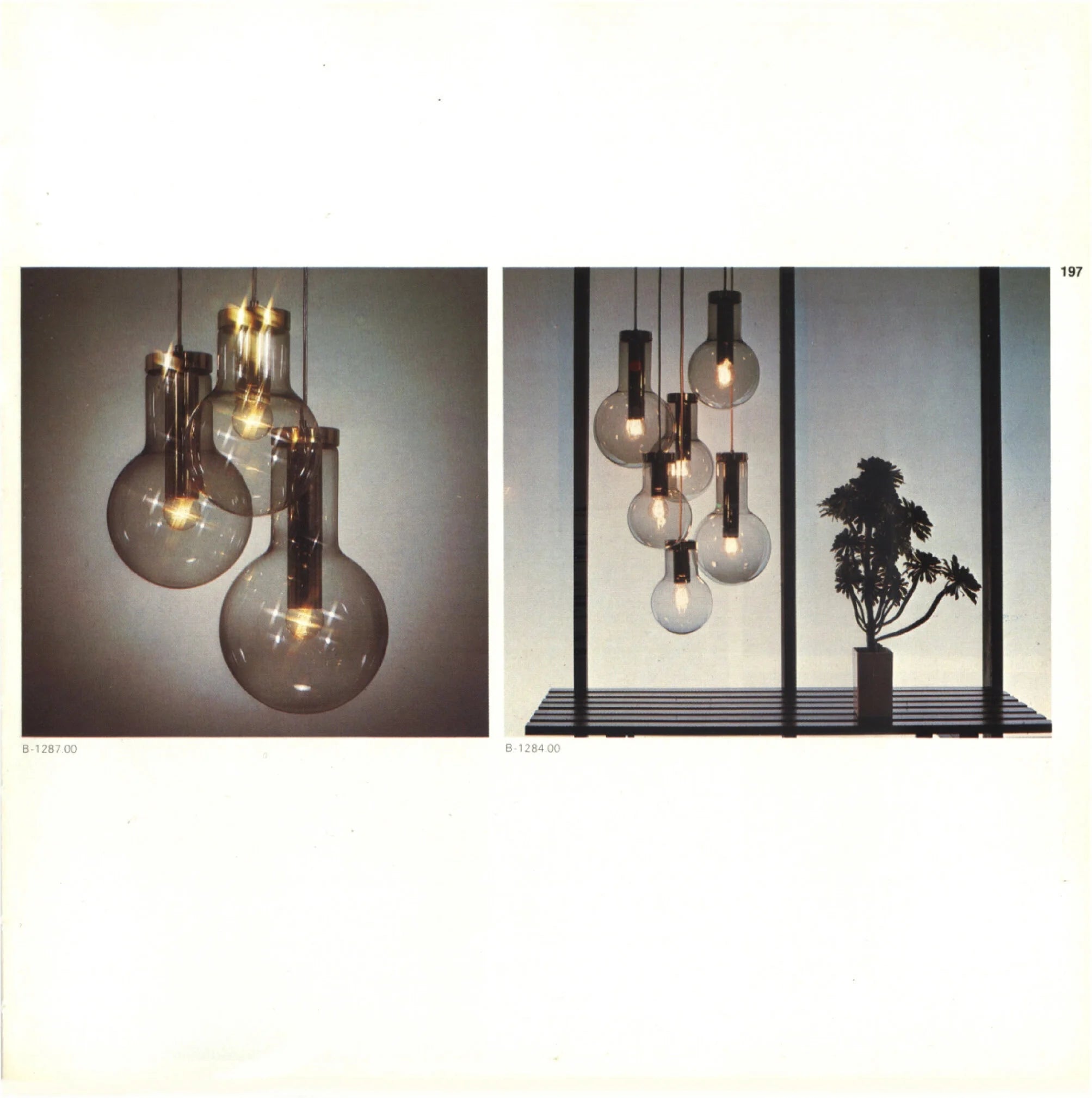 Raak_Maxi_Bulb_Medium_Smoked_Glass_Pendant_Light,_Early_1960s,_Netherlands