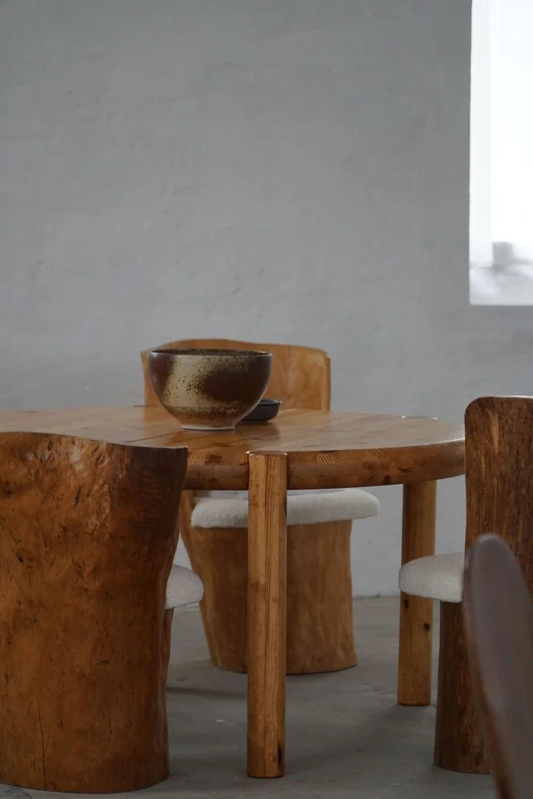 Rainer_Daumiller,_Extendable_Round_Dining_Table_in_Pine,_Danish_Modern,_1970s