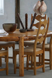 Rainer_Daumiller,_Extendable_Round_Dining_Table_in_Pine,_Danish_Modern,_1970s