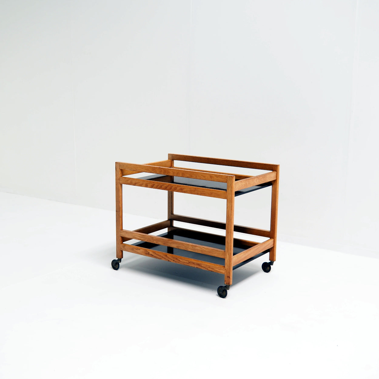 Rare_1960s_Trolley_by_Børge_Mogensen_for_Frederica_Stolefabrik