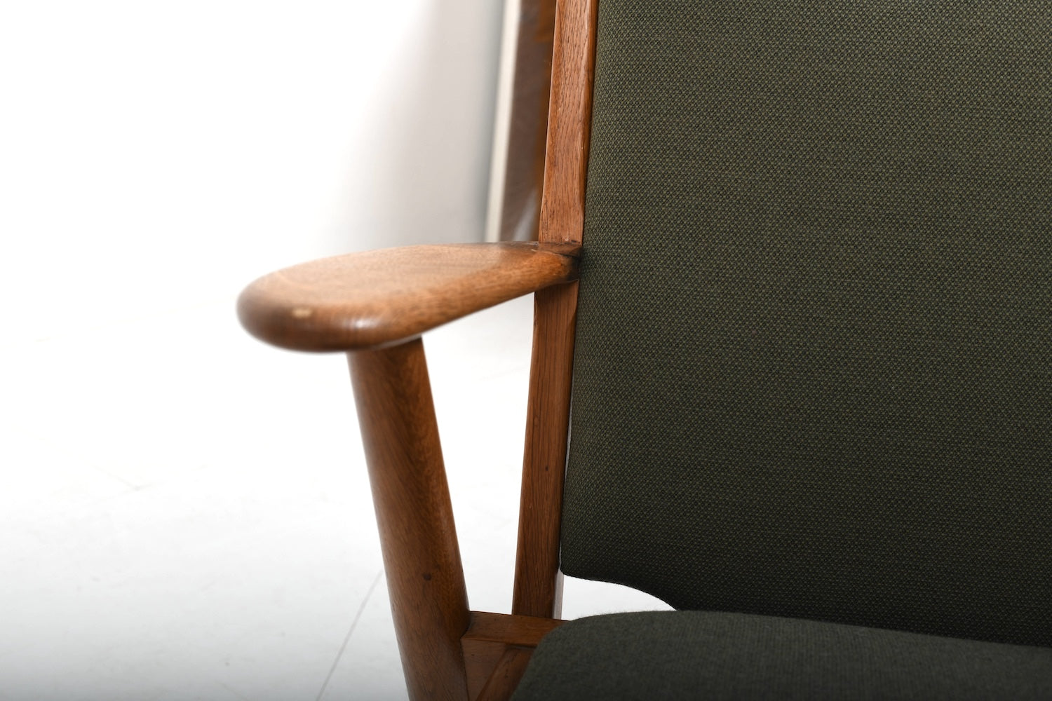 Rare_Arne_Wahl_Iversen_Easy_Chair,_Model_14