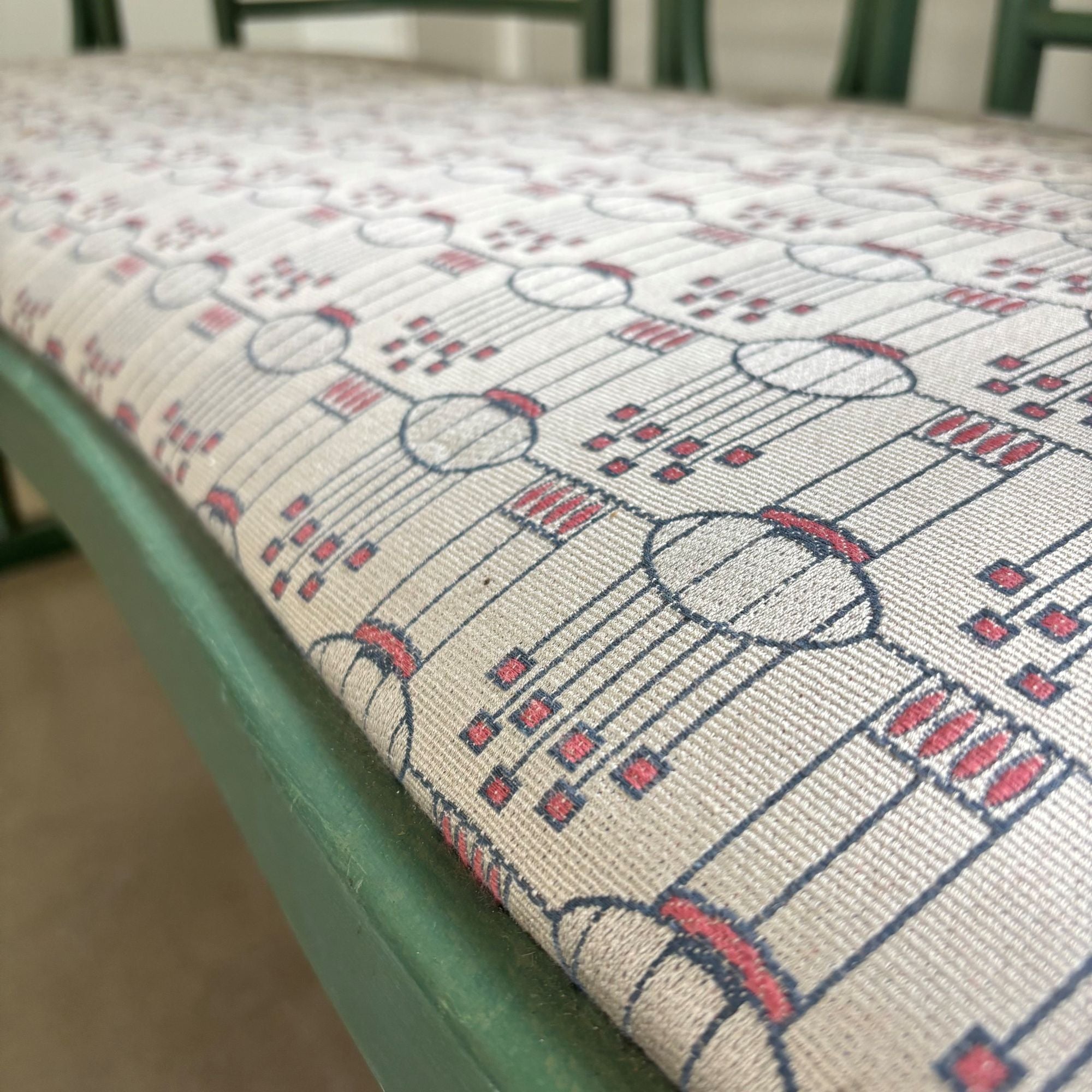 Fledermaus_Style_Bench_by_Josef_Hoffmann,_Early_1900s,_Austria