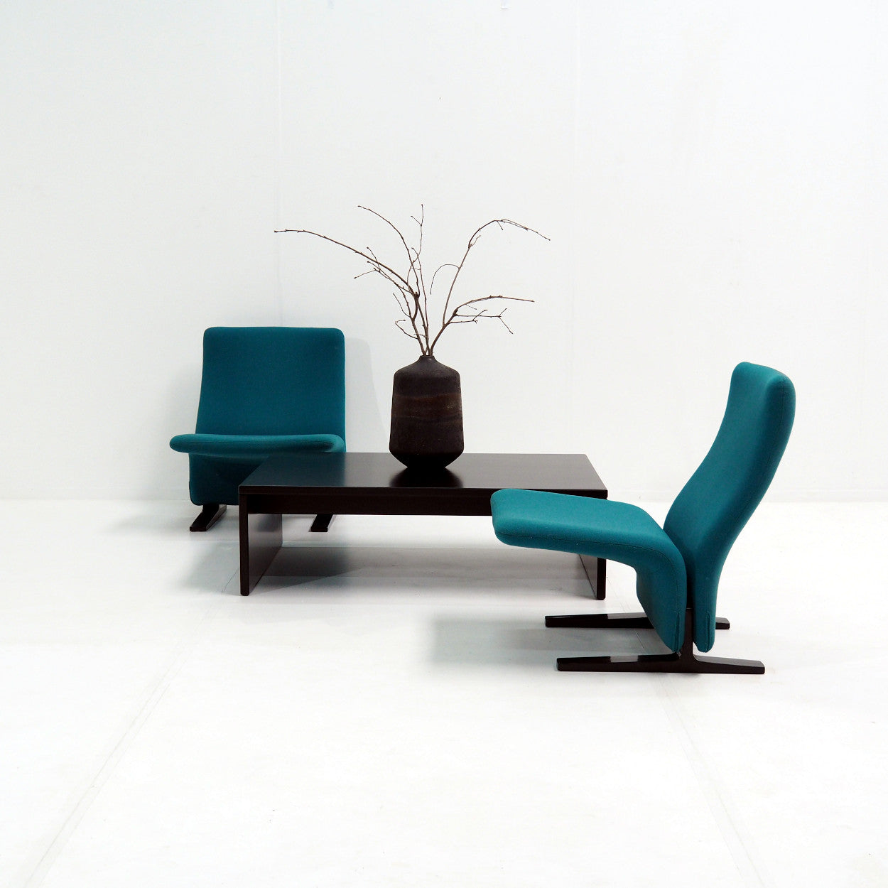 Gerrit_Rietveld_TZ77_Coffee_Table_for_’t_Spectrum,_Netherlands_1968–1970
