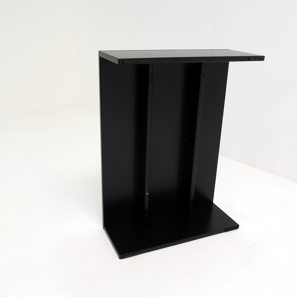 Gerrit_Rietveld_TZ77_Coffee_Table_for_’t_Spectrum,_Netherlands_1968–1970