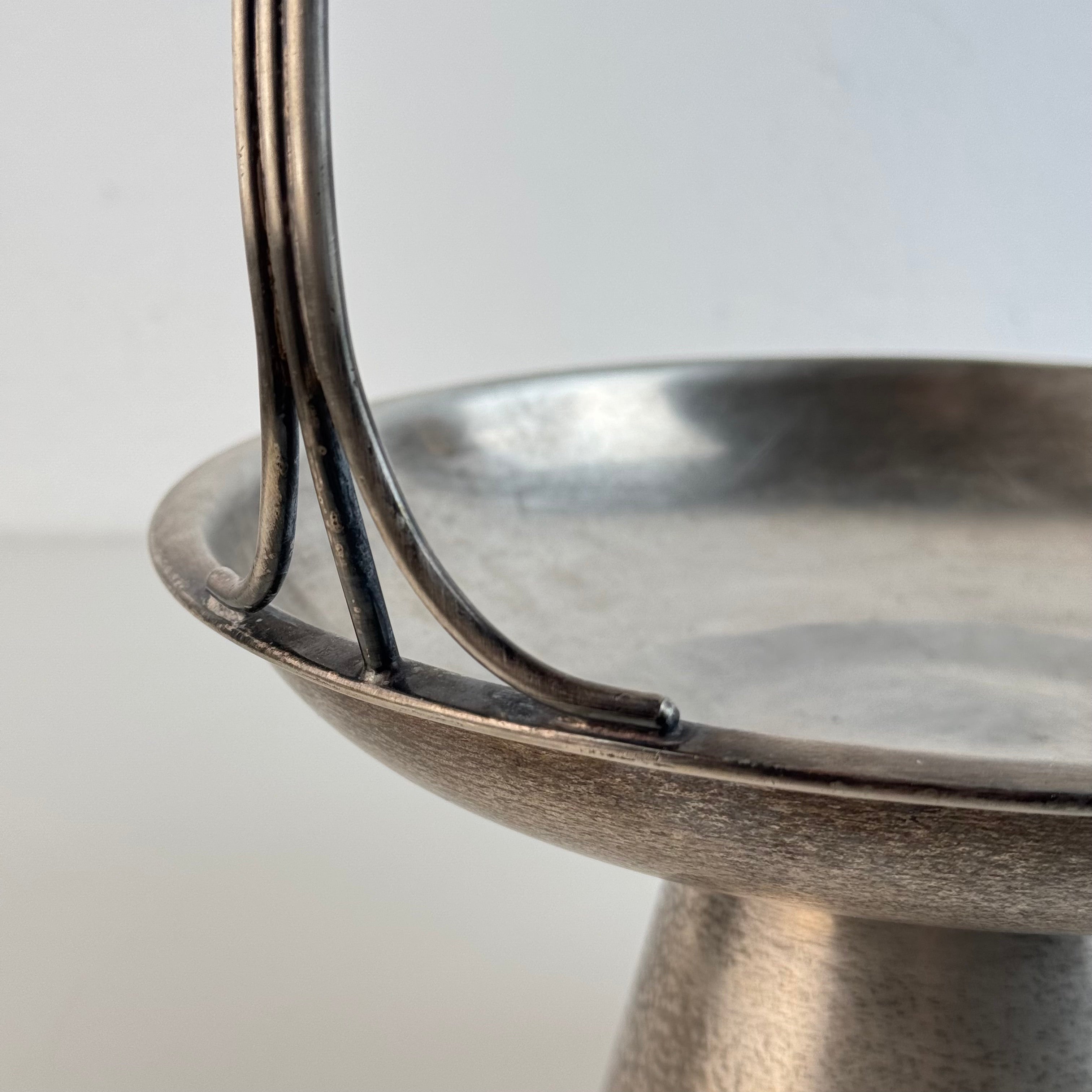 1930s_Silver-Plated_Fruit_Stand_by_Gio_Ponti_for_Arthur_Krupp_Milano,_Hotel_Royal_Riccione