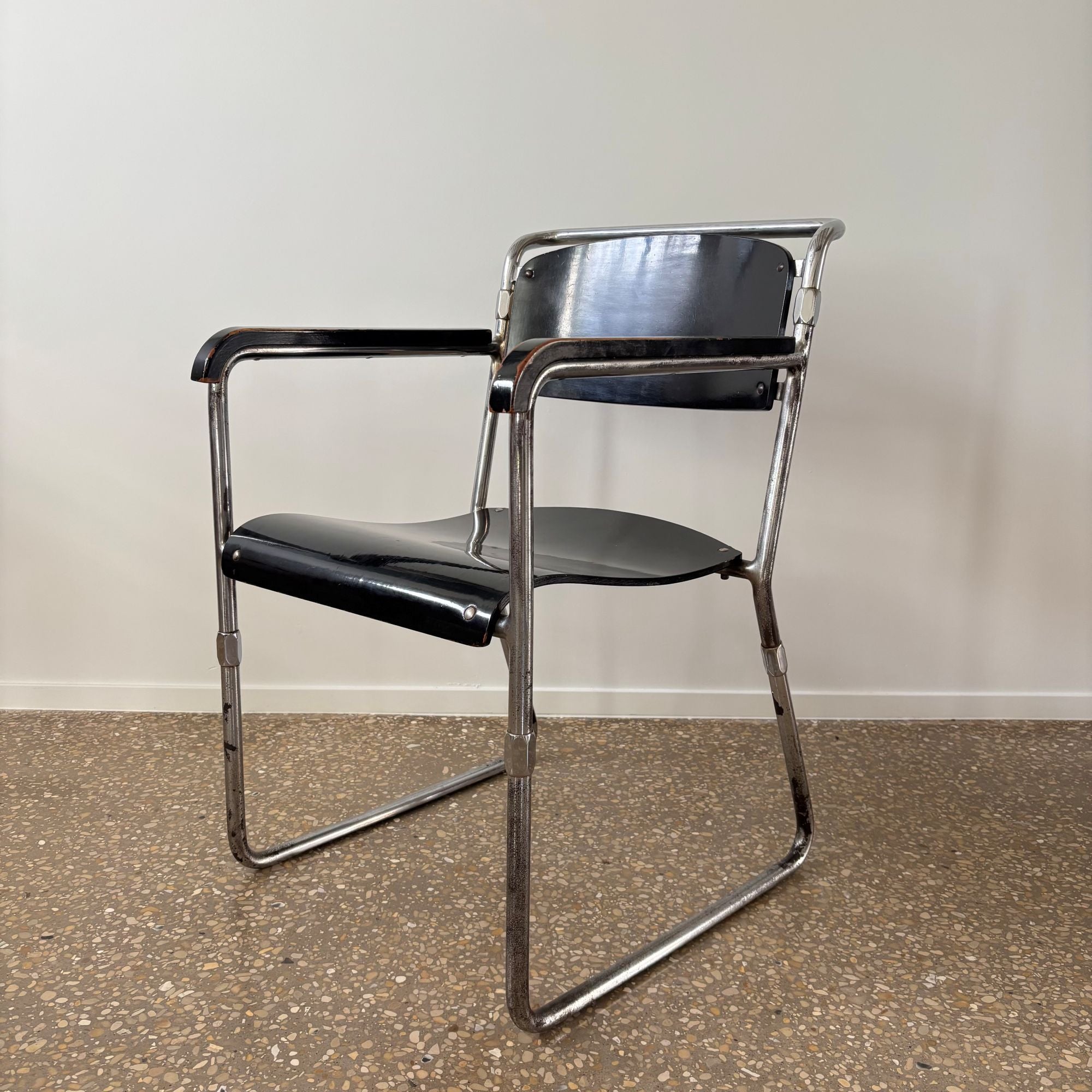 Rare_Model_A_R_Tubular_Steel_Armchair_by_Hermann_Friedrich_Mertens_for_UMS_Pastoe_and_HOPMI,_1932