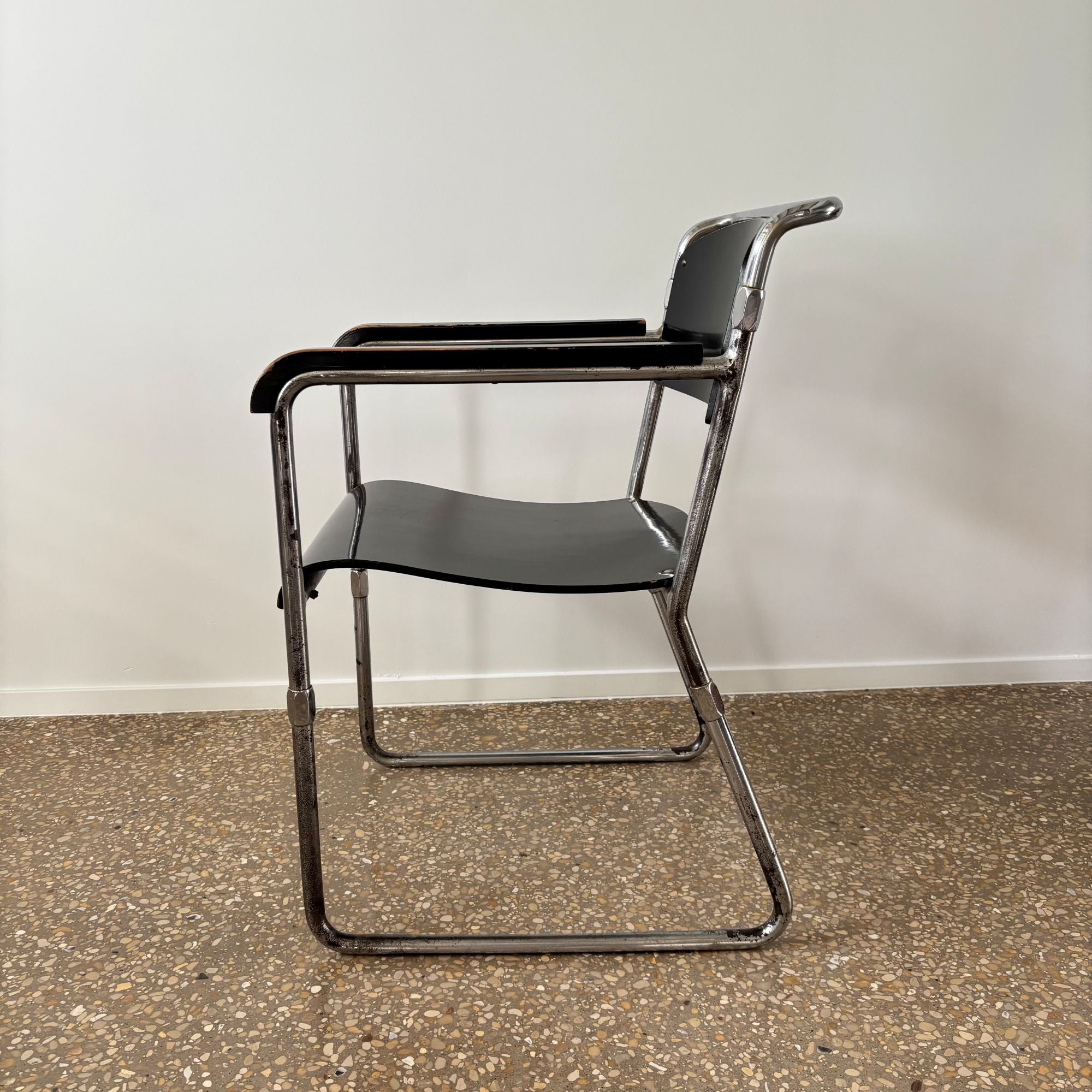 Rare_Model_A_R_Tubular_Steel_Armchair_by_Hermann_Friedrich_Mertens_for_UMS_Pastoe_and_HOPMI,_1932