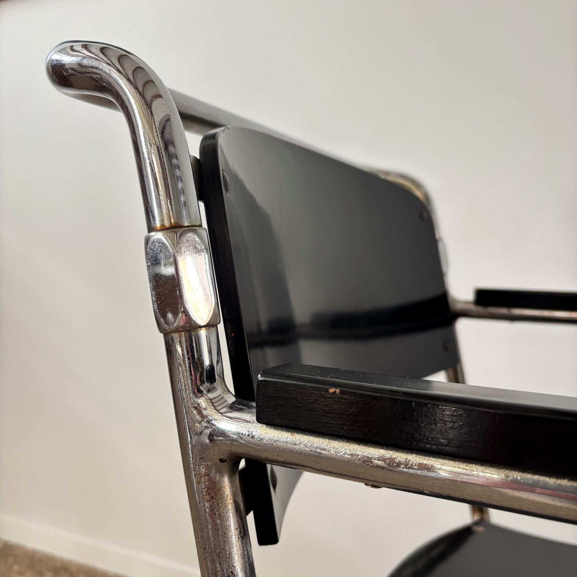 Rare_Model_A_R_Tubular_Steel_Armchair_by_Hermann_Friedrich_Mertens_for_UMS_Pastoe_and_HOPMI,_1932