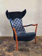 Faia_Bergère_Armchair_by_Toni_Cordero_for_Sawaya_&_Moroni,_Italy,_1993