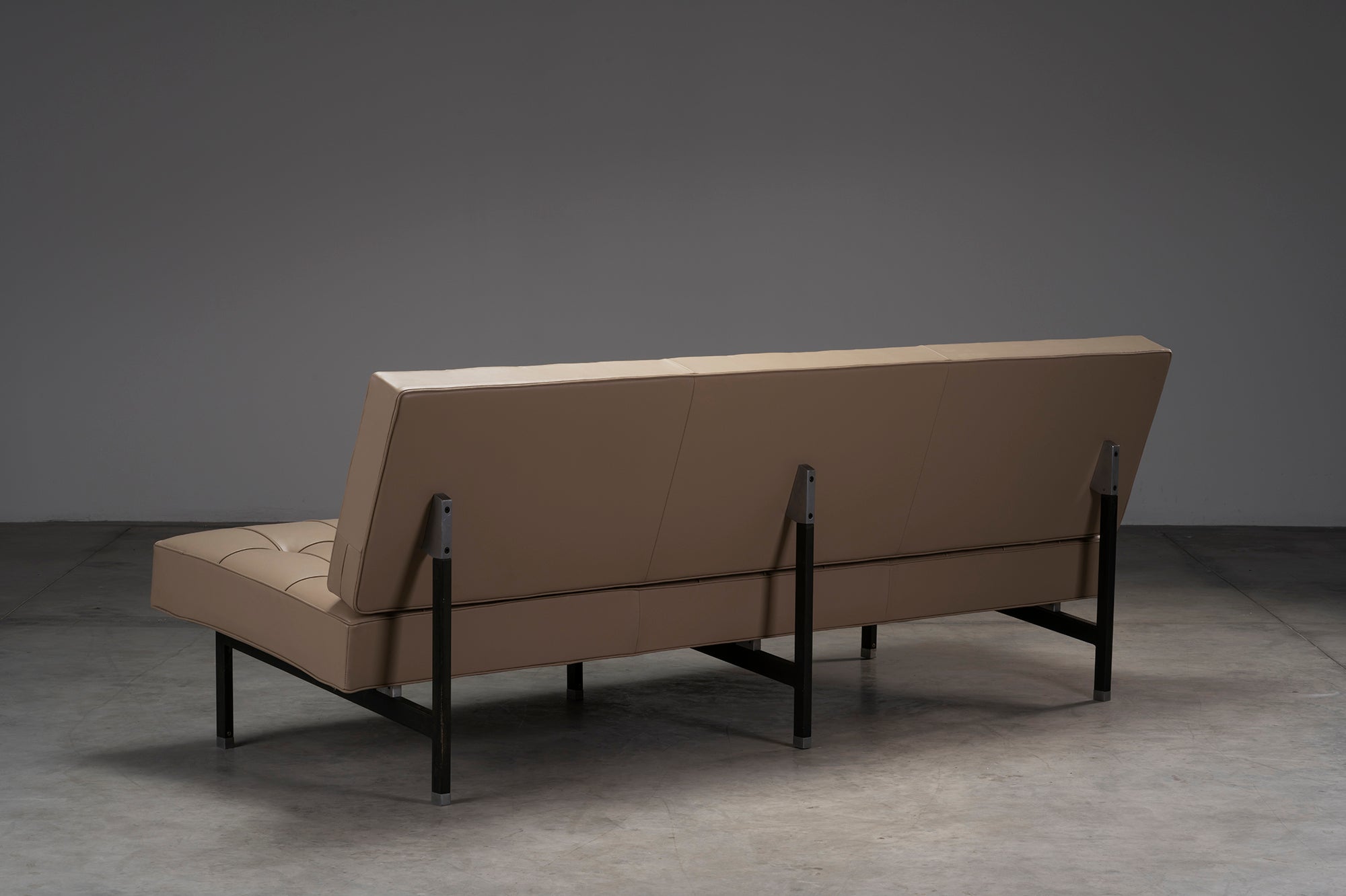 Sofa_MIM_Roma_Semi-Aniline_Leather_Metal_Base_1960s_Italy