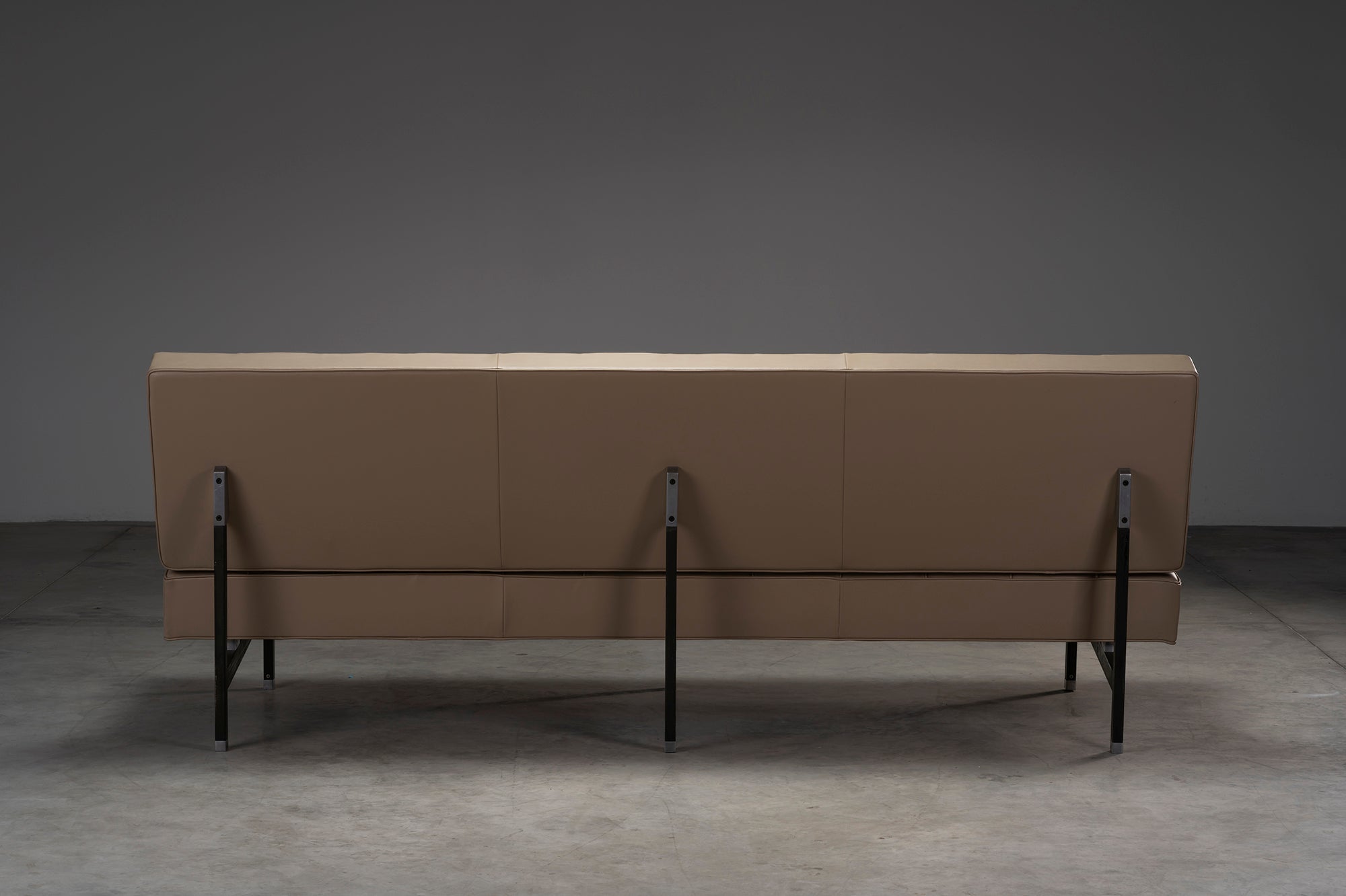Sofa_MIM_Roma_Semi-Aniline_Leather_Metal_Base_1960s_Italy