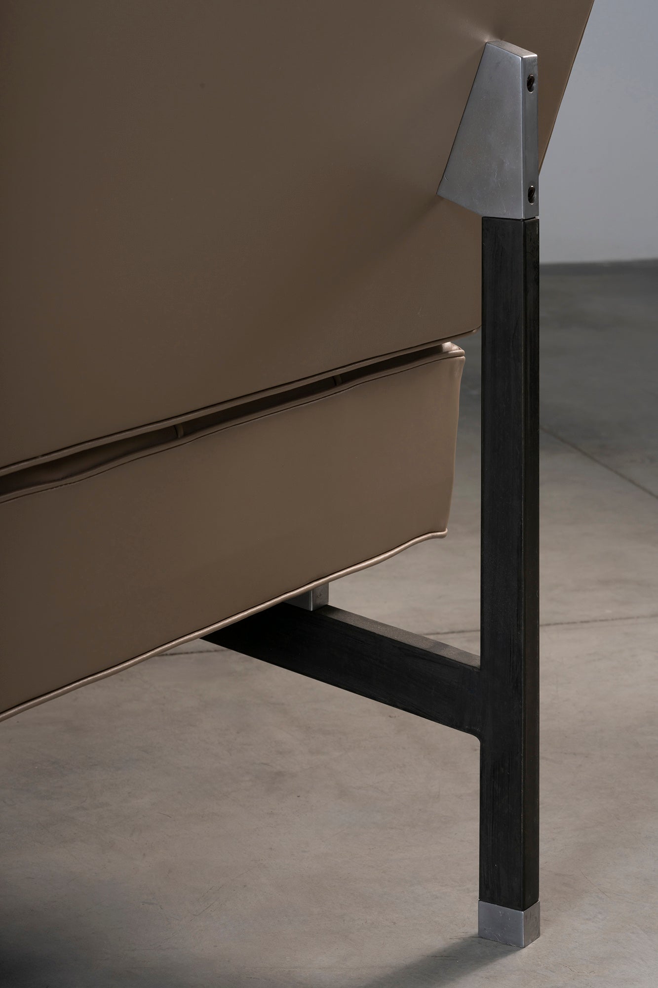 Sofa_MIM_Roma_Semi-Aniline_Leather_Metal_Base_1960s_Italy