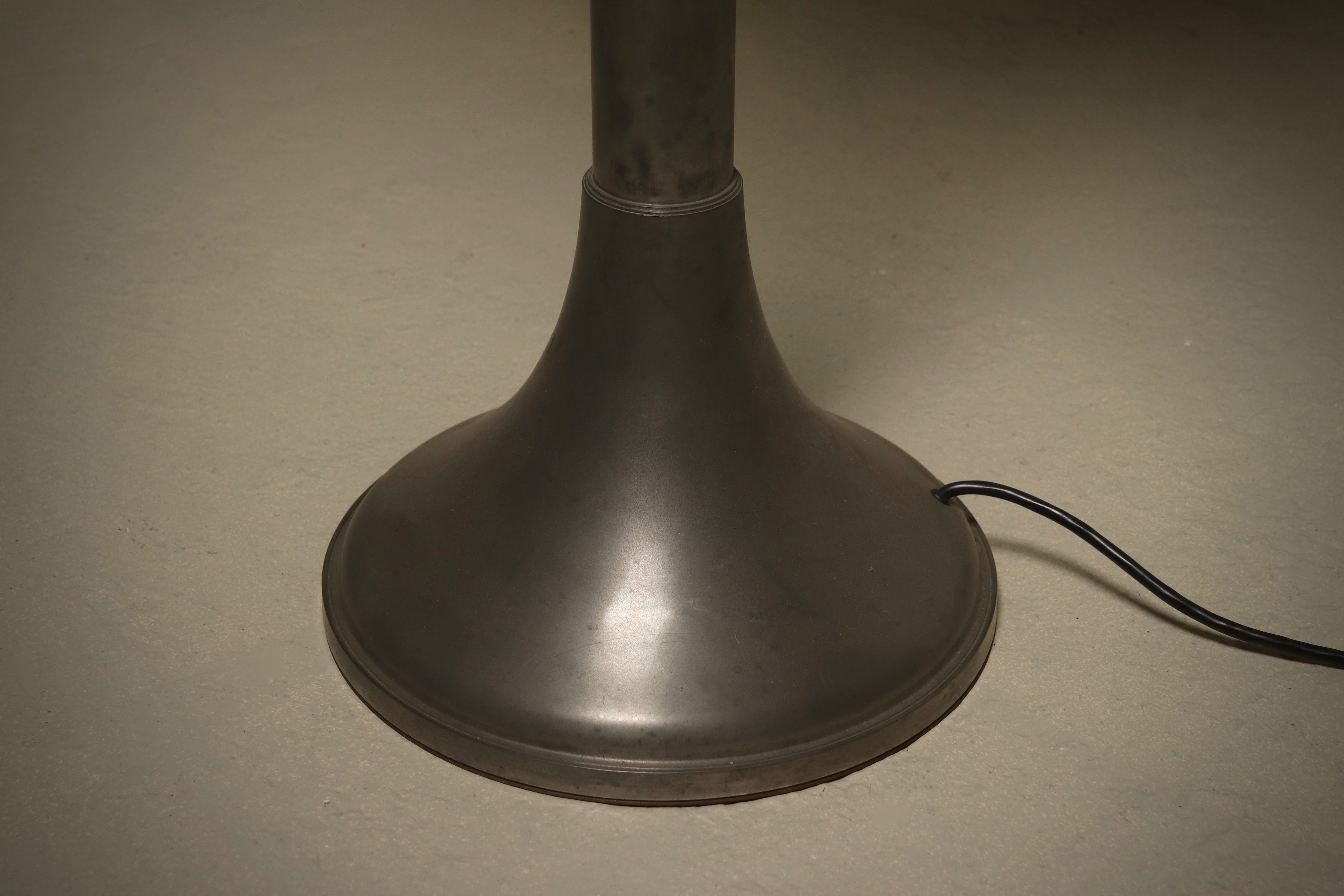 Monumental_Tin_Floor_Lamp_by_Harald_Buchrucker,_1960s,_Germany