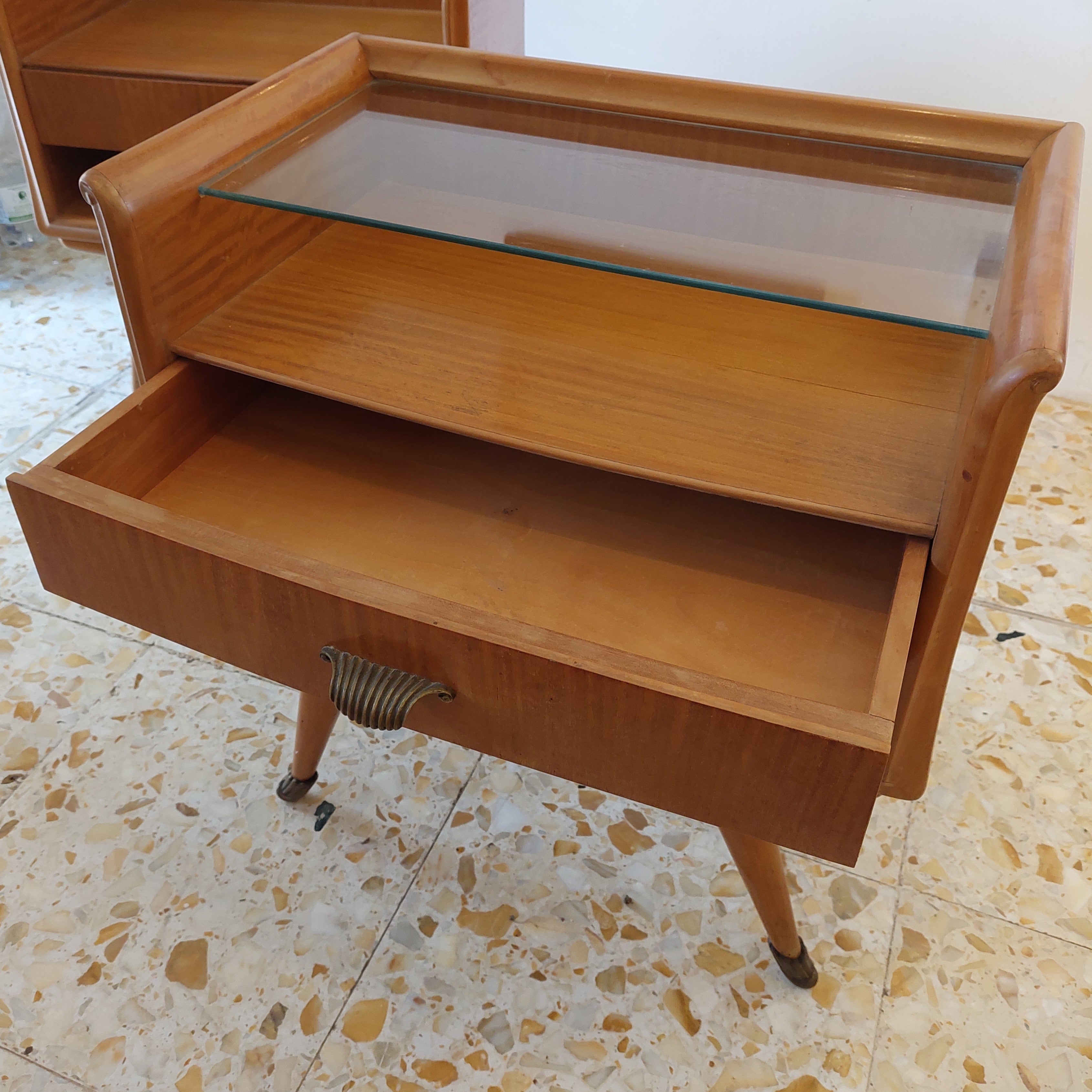 Set_of_2_of_Cherry_wood_Bedside_Tables_by_Paulo_Buffa_from_1950
