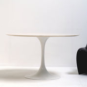 Raymond_Loewy_DF2000_Pedestal_Dining_Table_for_Doubinski_Frères,_1960s