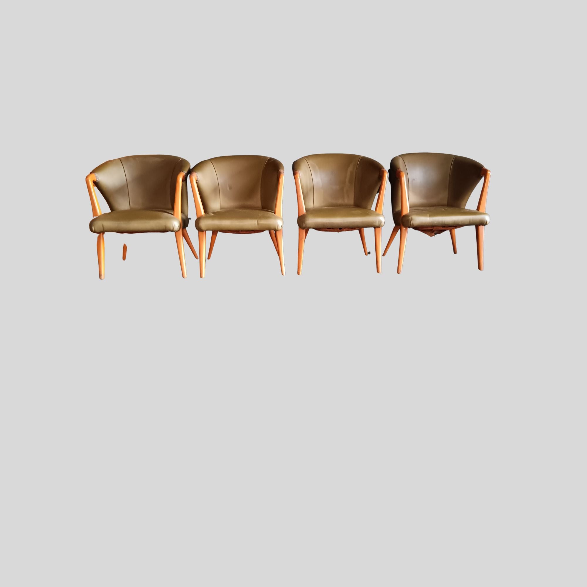 Set_of_4_Belgian_1950's_club_armchairs_with_provenance,_former_National_Bank_of_Belgium,_Antwerp