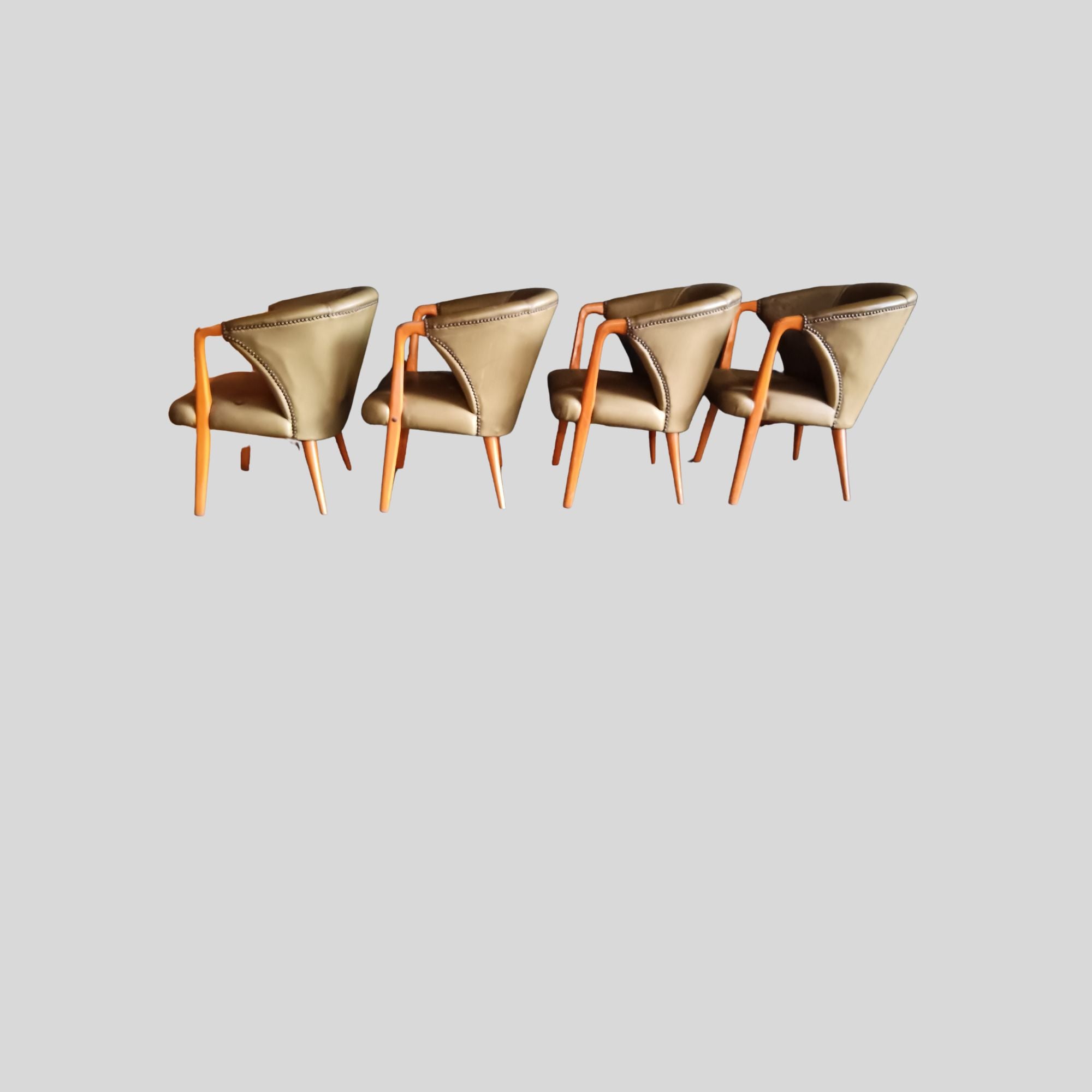Set_of_4_Belgian_1950's_club_armchairs_with_provenance,_former_National_Bank_of_Belgium,_Antwerp