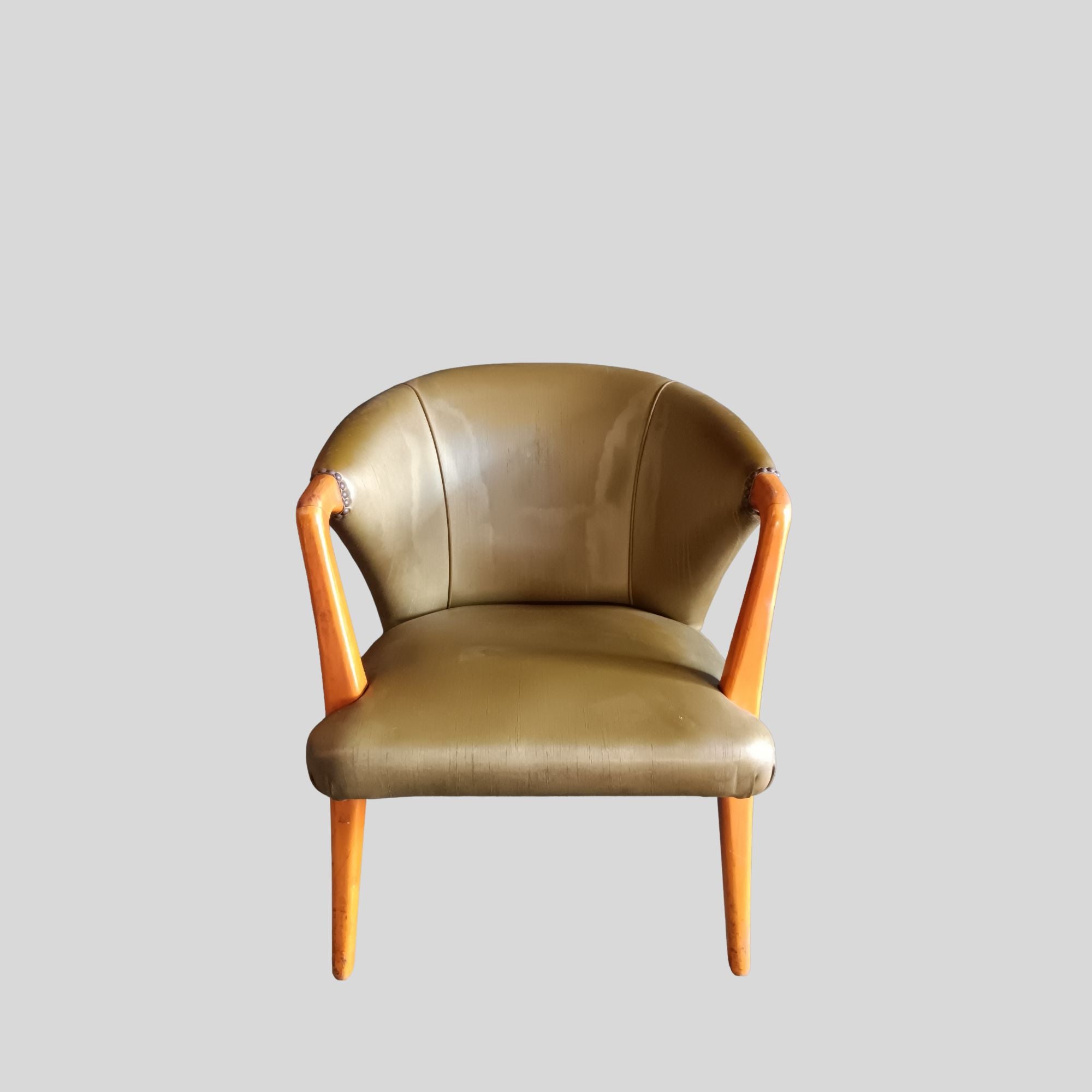Set_of_4_Belgian_1950's_club_armchairs_with_provenance,_former_National_Bank_of_Belgium,_Antwerp