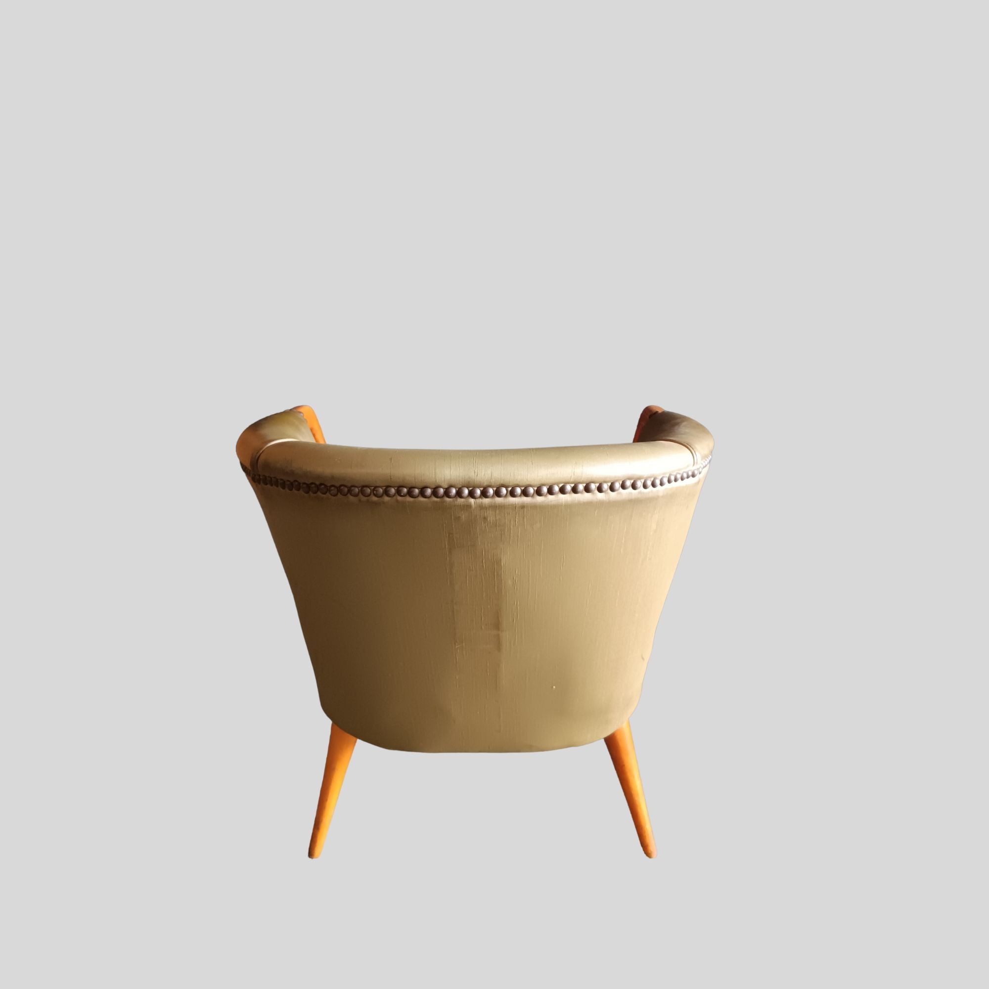 Set_of_4_Belgian_1950's_club_armchairs_with_provenance,_former_National_Bank_of_Belgium,_Antwerp