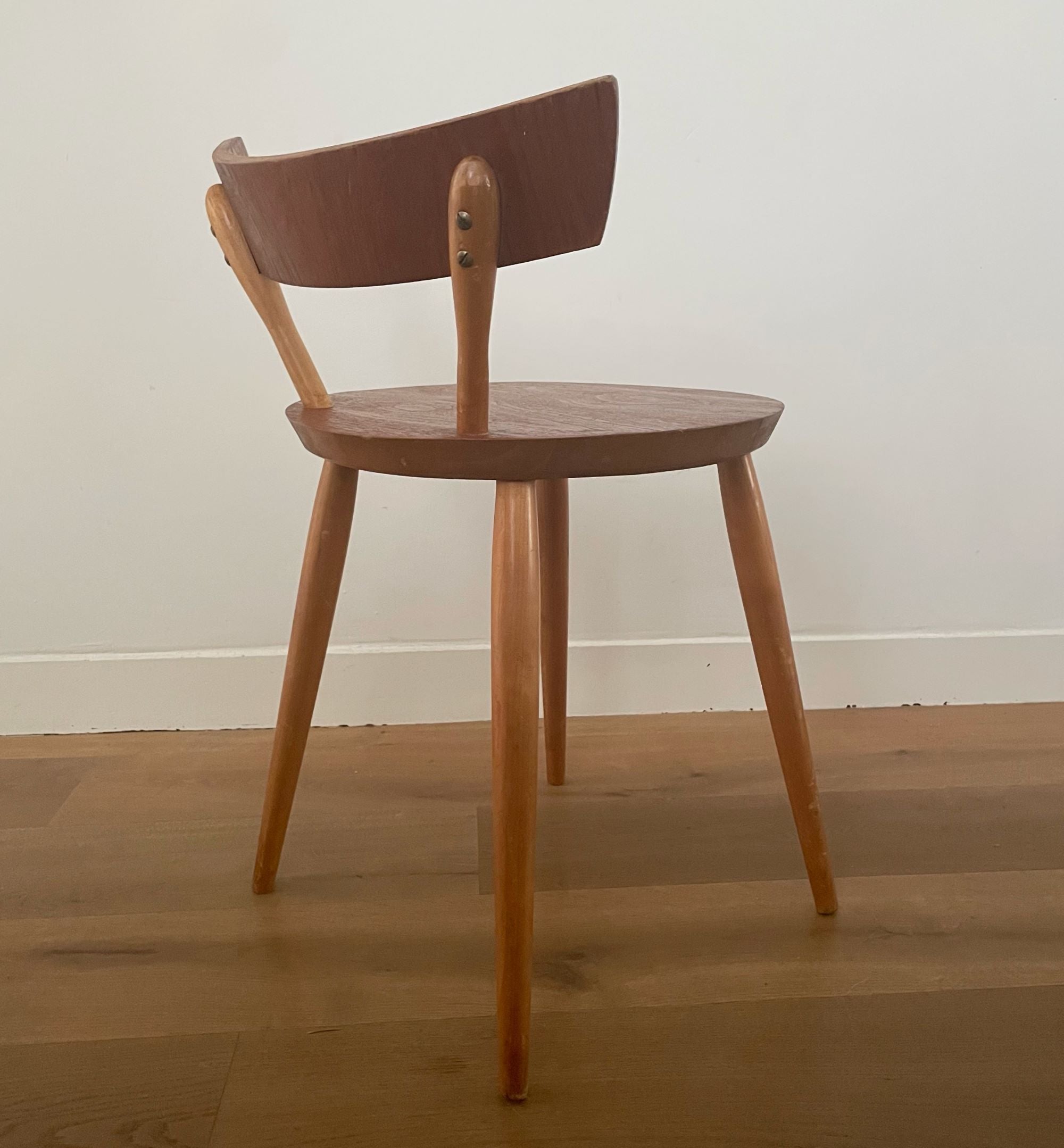 Side_Chair_by_Ferdinand_Lundquist_&_Co.,_1950s,_Sweden