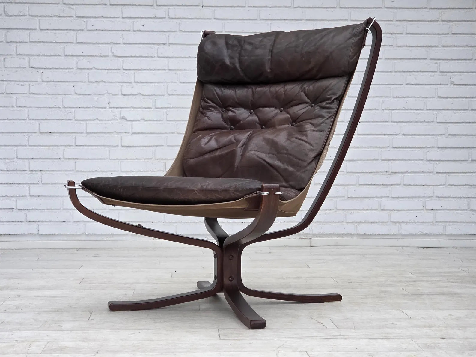 Recliner_Armchair_&_Ottoman_by_Sigurd_Ressel,_1970s_Norway