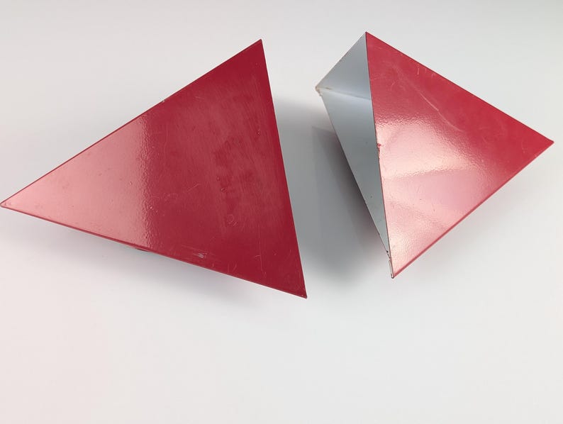 Set_of_2_Red_Metal_Geometric_Sconces,_1970s
