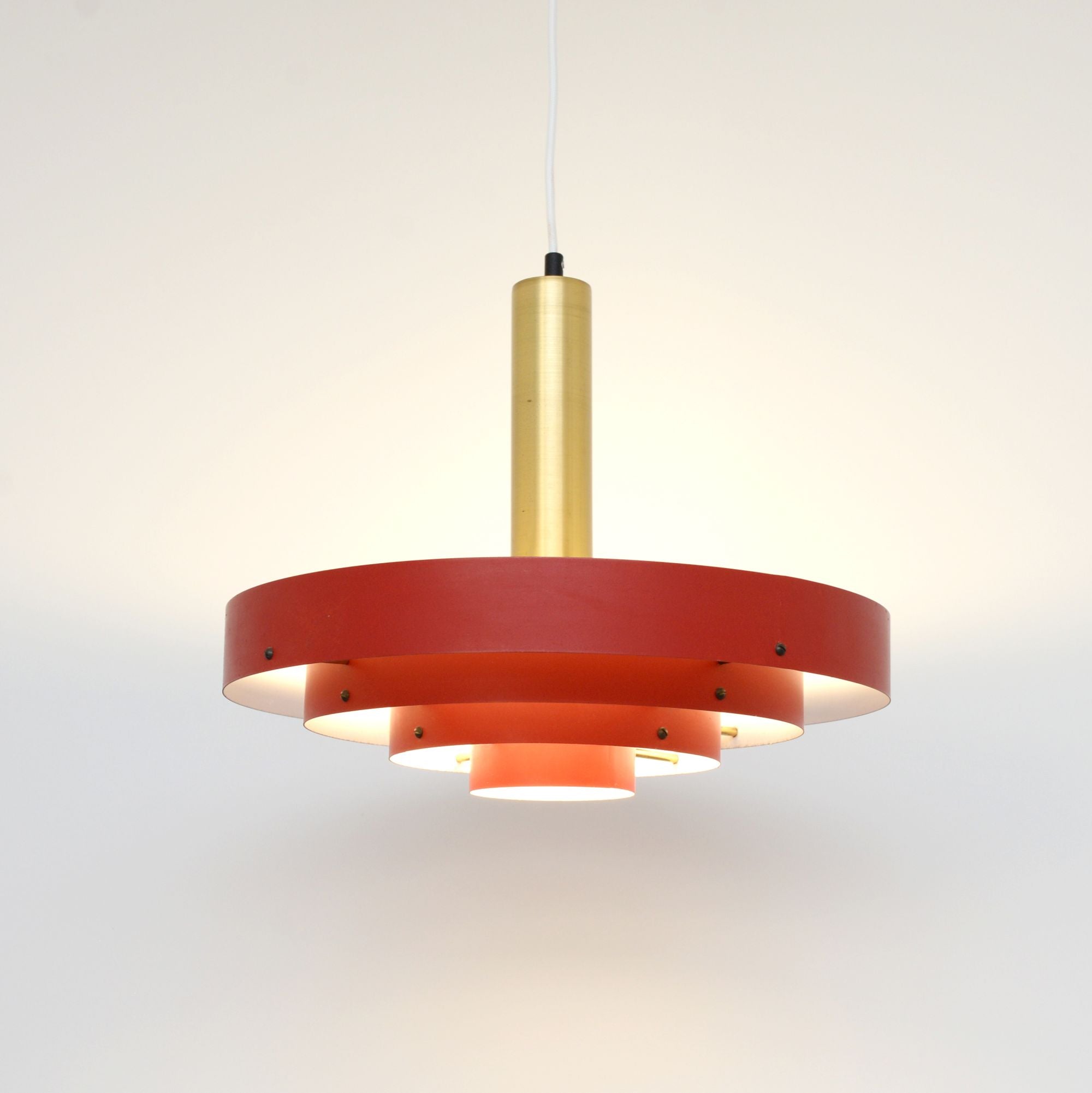 Scandinavian_Red_and_Gold_Multi-Shade_Pendant_Lamp,_1960s